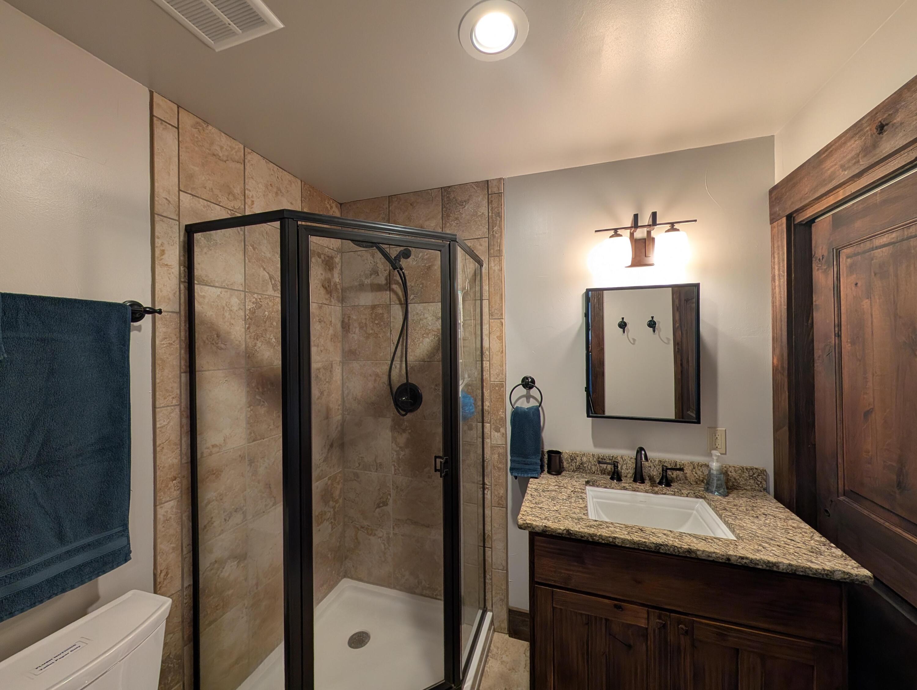 684 Falcon Way Property Photo 29