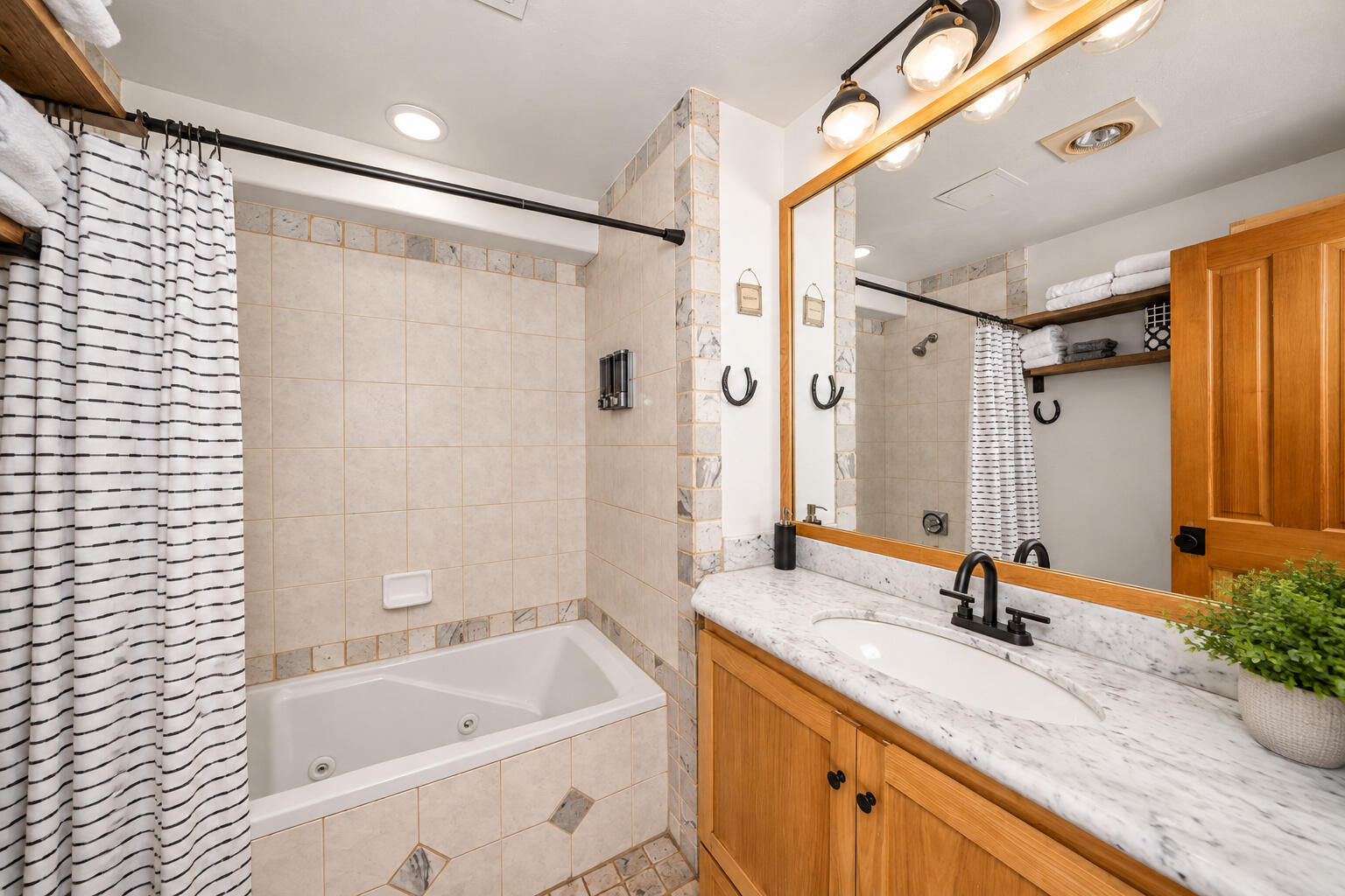 110 S Pine Street 1a Property Photo 10