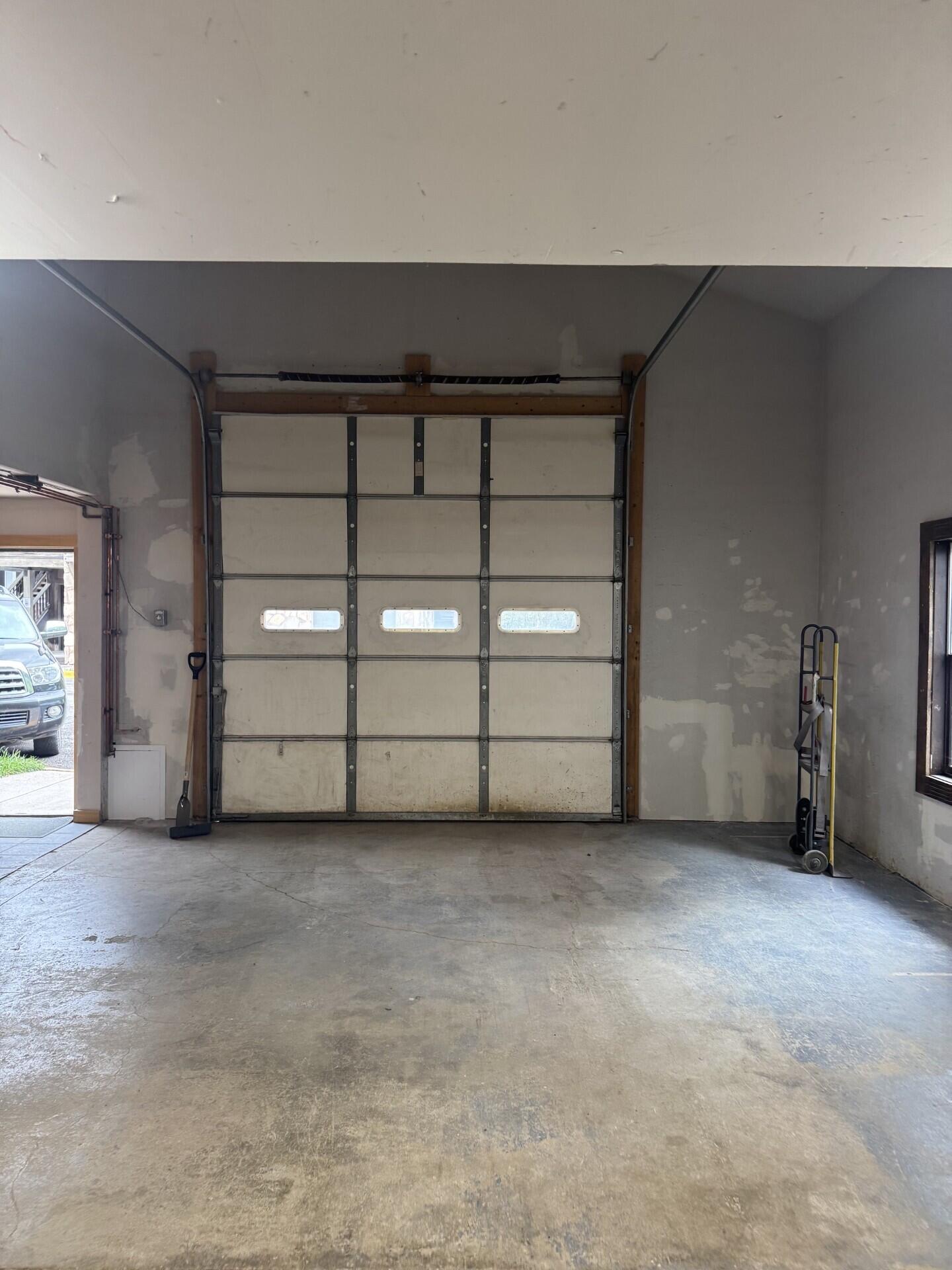 215 S Spruce Street Property Photo 3
