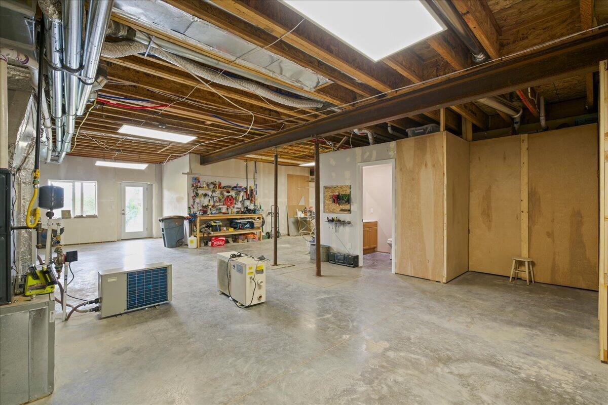 44921 Property Photo 32