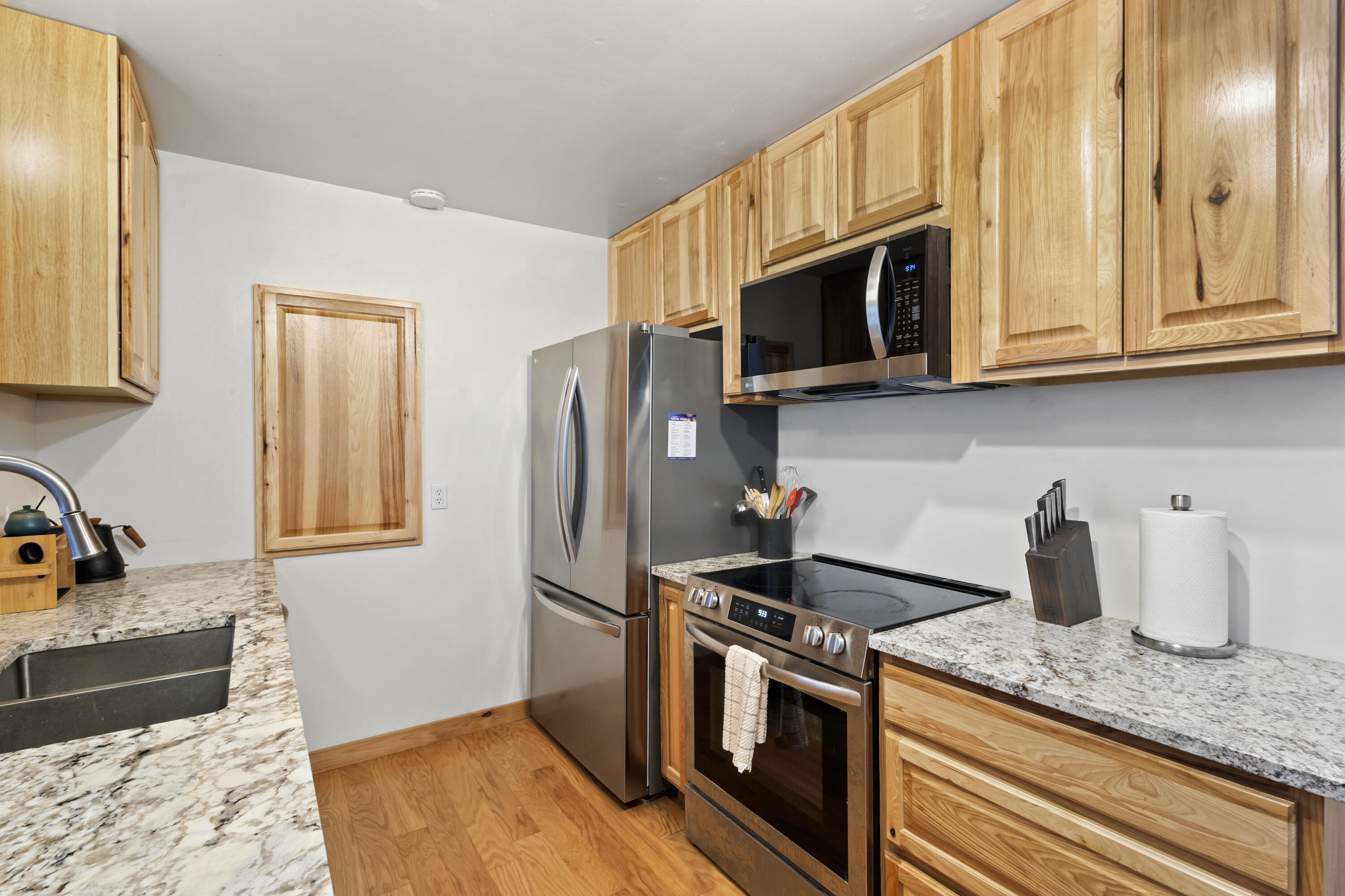 215 S Spruce Street B Property Photo 8