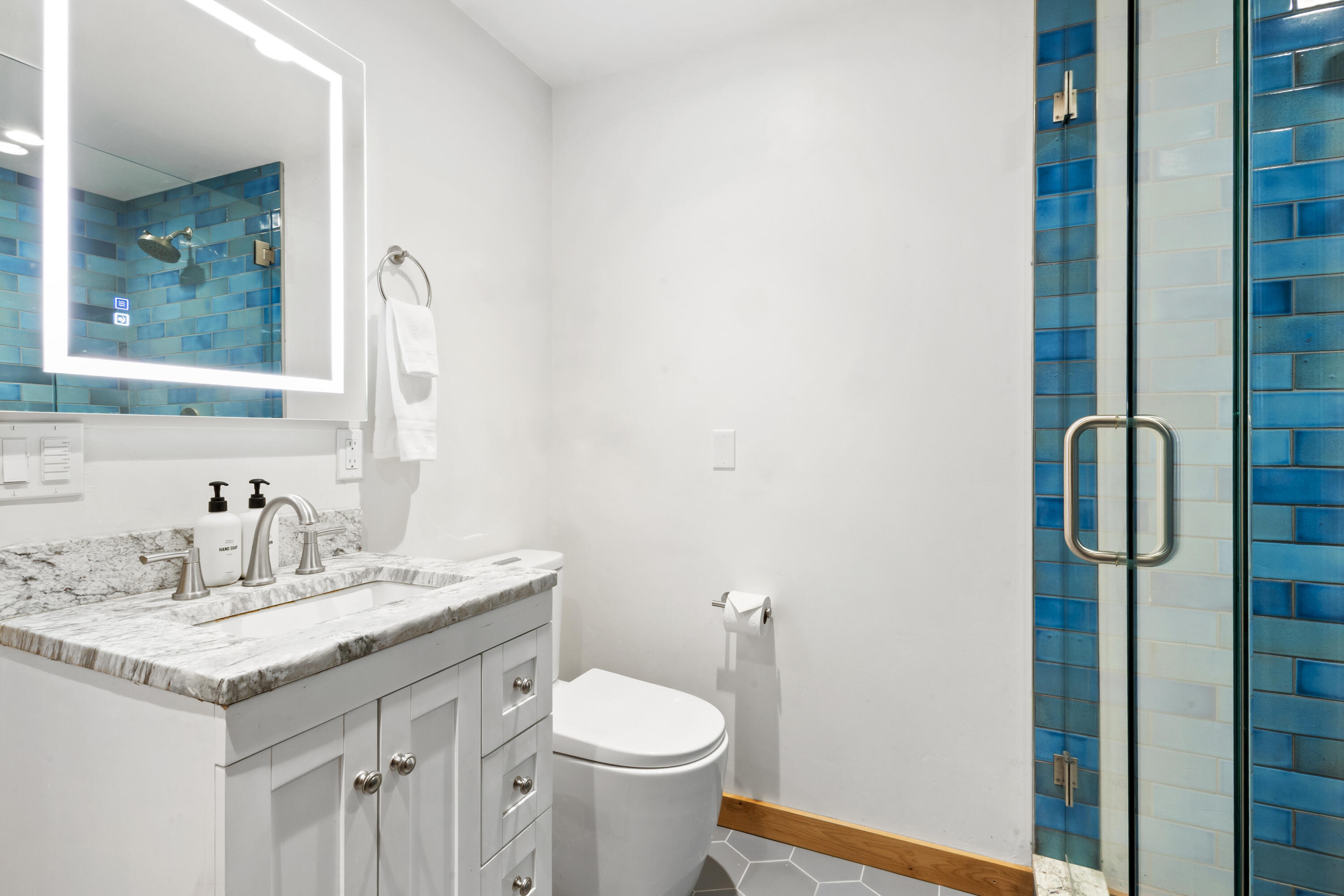 215 S Spruce Street B Property Photo 20