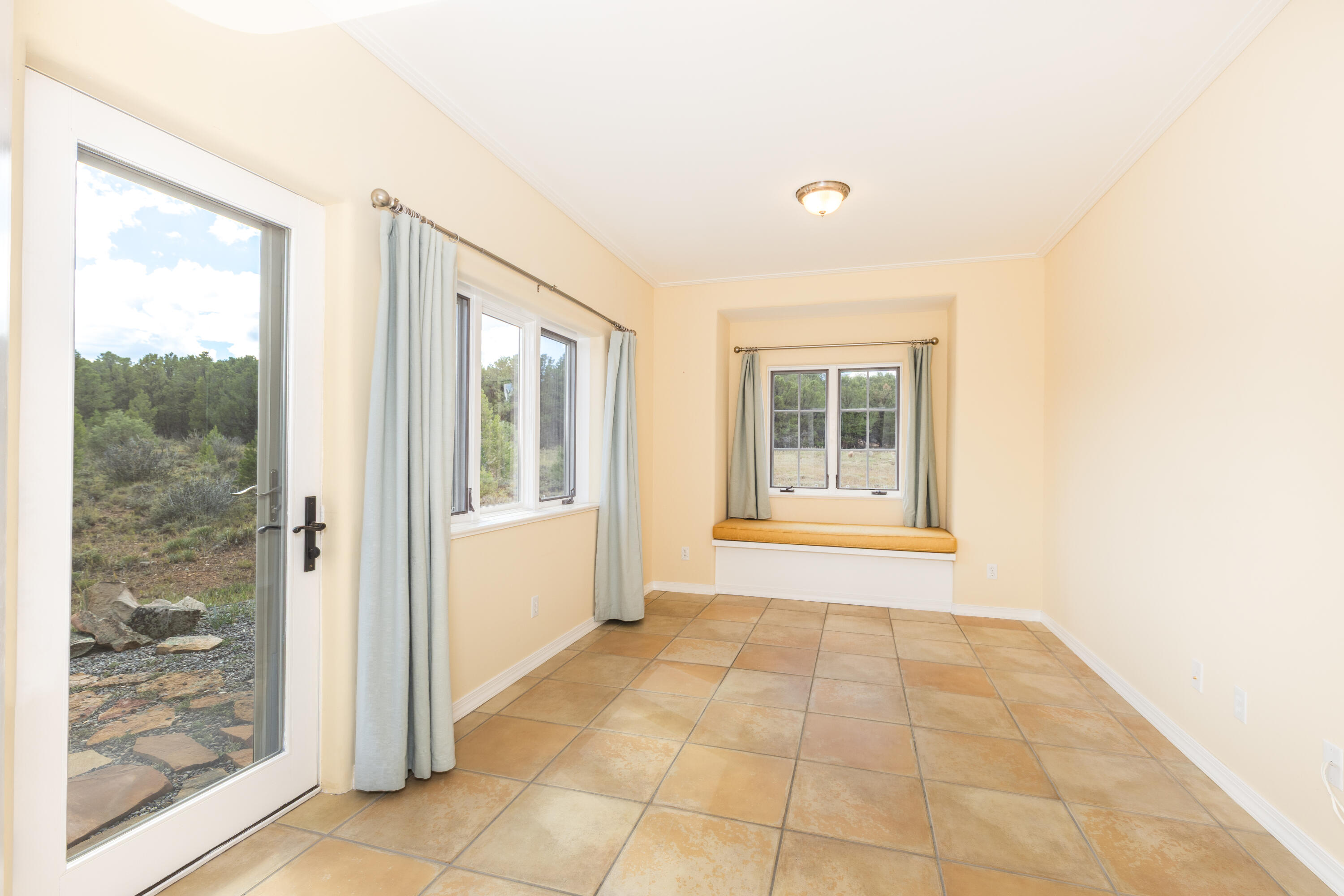 1716 Snow Bush Drive Property Photo 15