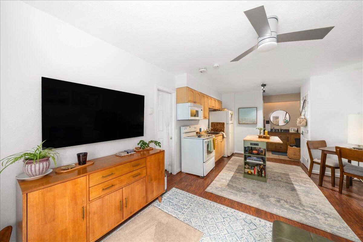 651 W Pacific Avenue 102a Property Photo 1