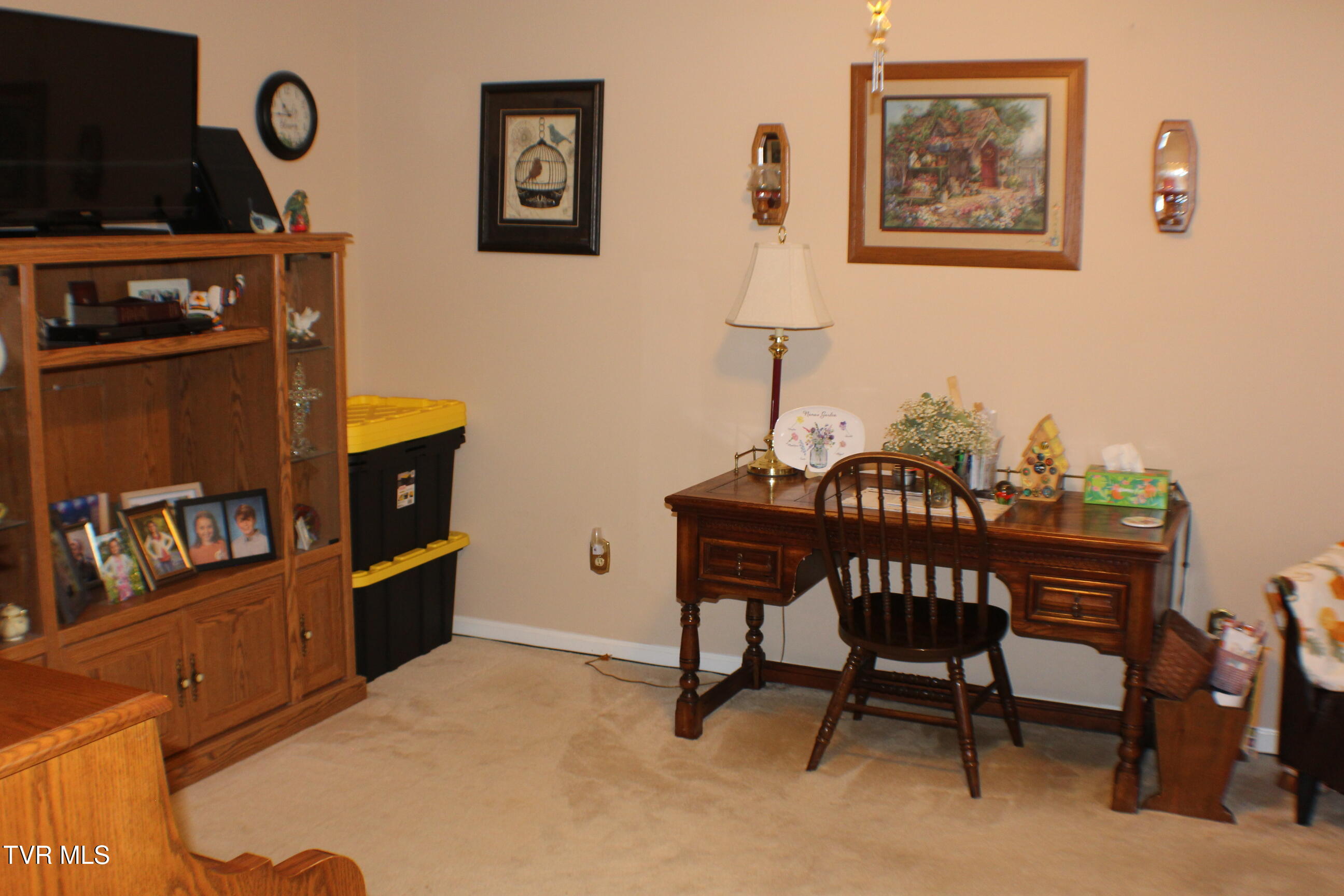 251 Willowbend Drive Property Photo 4