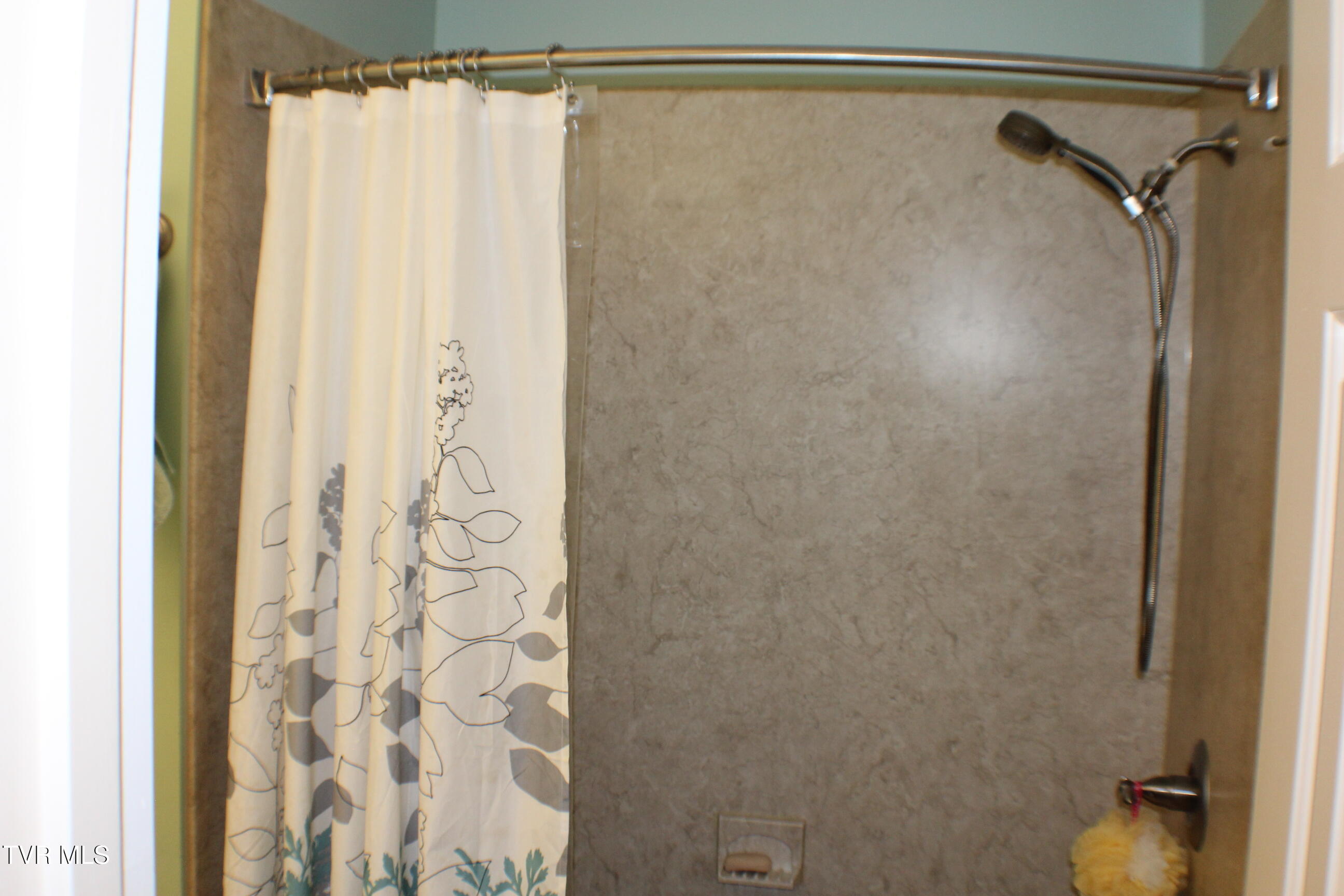 251 Willowbend Drive Property Photo 8