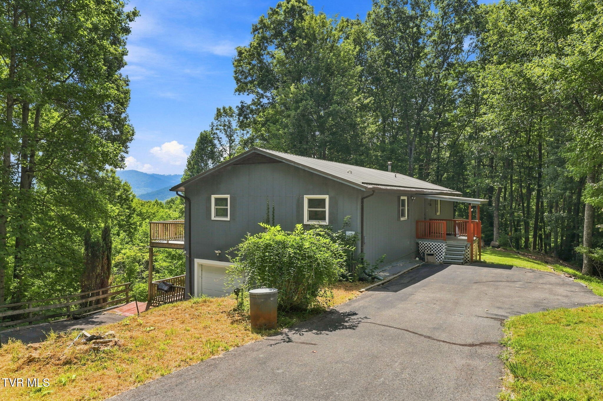 240 Misty Lane Property Photo 3