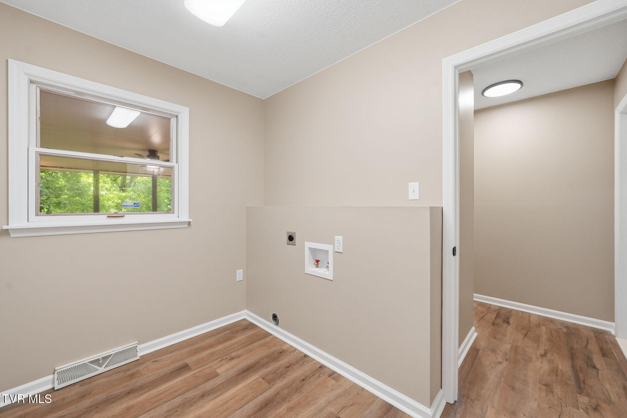 2236 Sheffield Street Property Photo 15