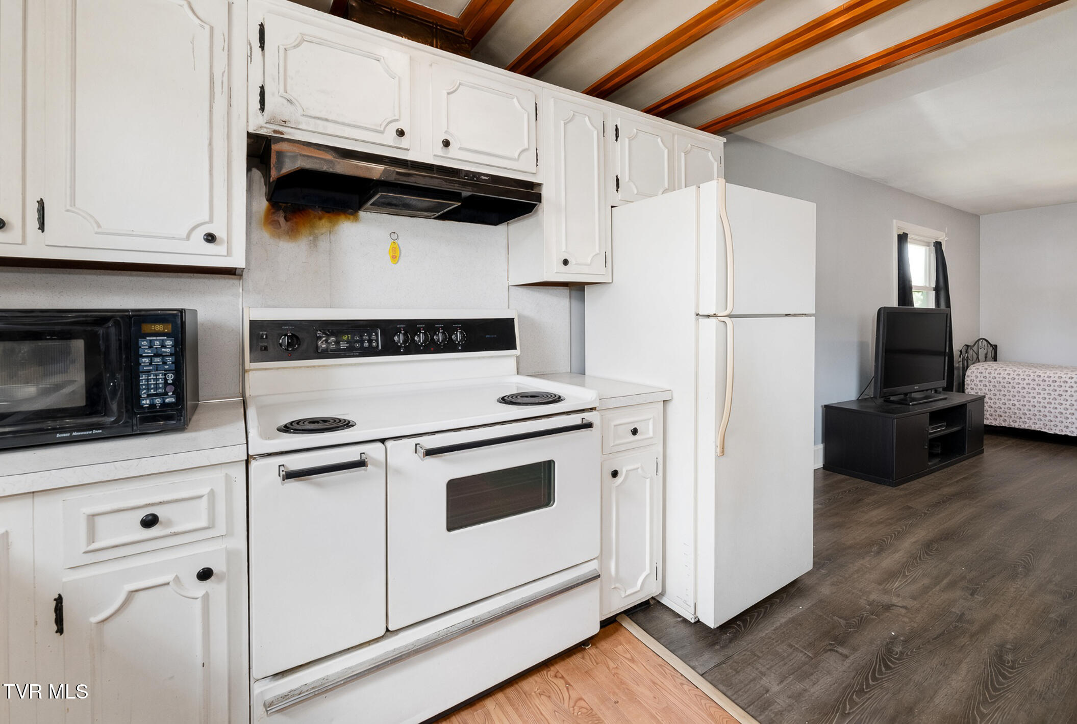 629 Branch Street Property Photo 28