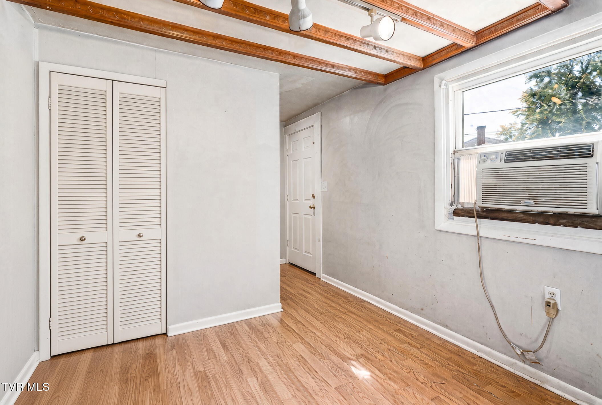 629 Branch Street Property Photo 29