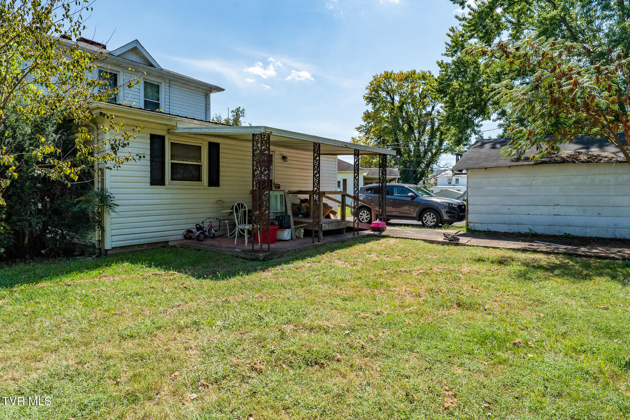 629 Branch Street Property Photo 38