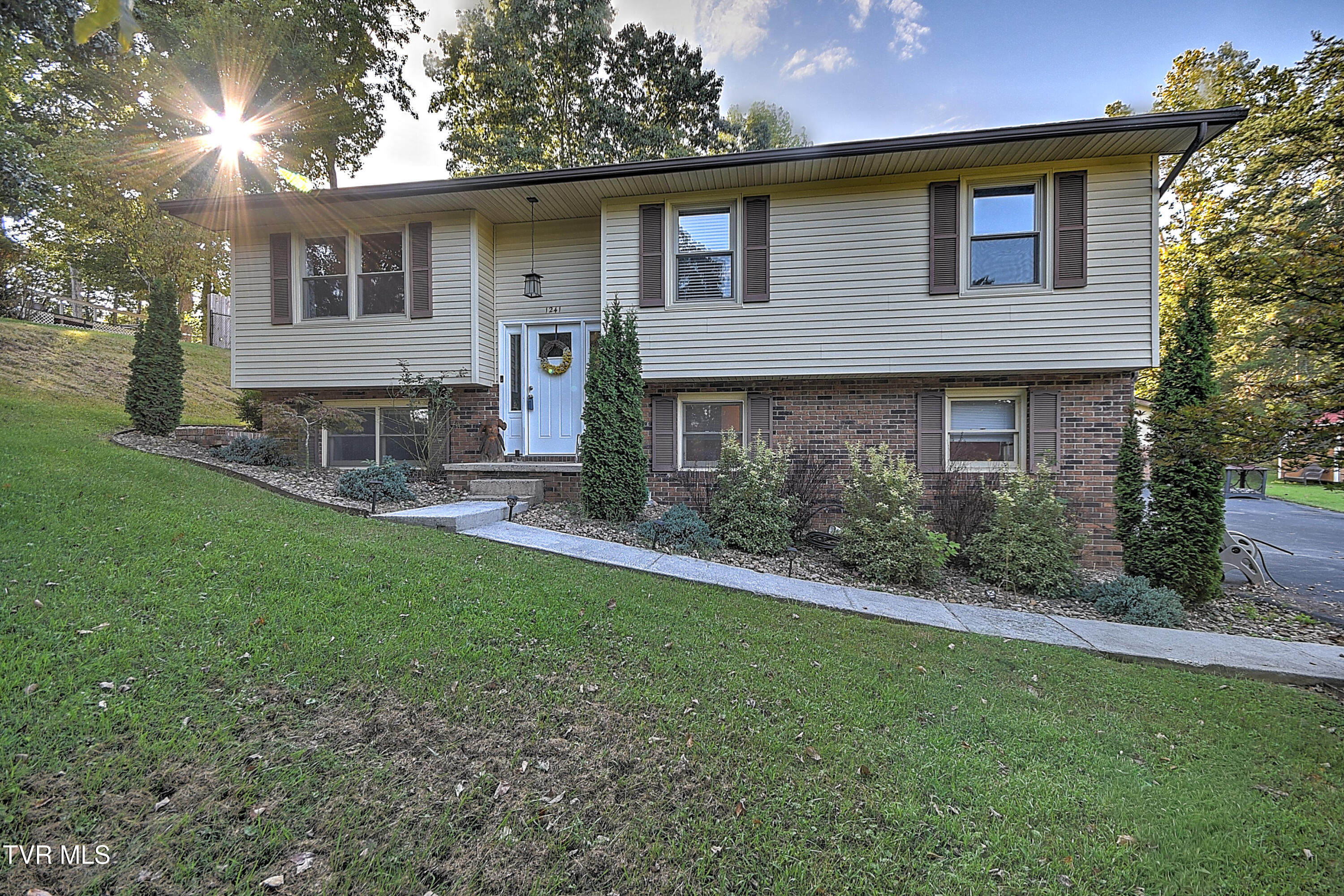 1241 Nassau Drive Property Photo 2