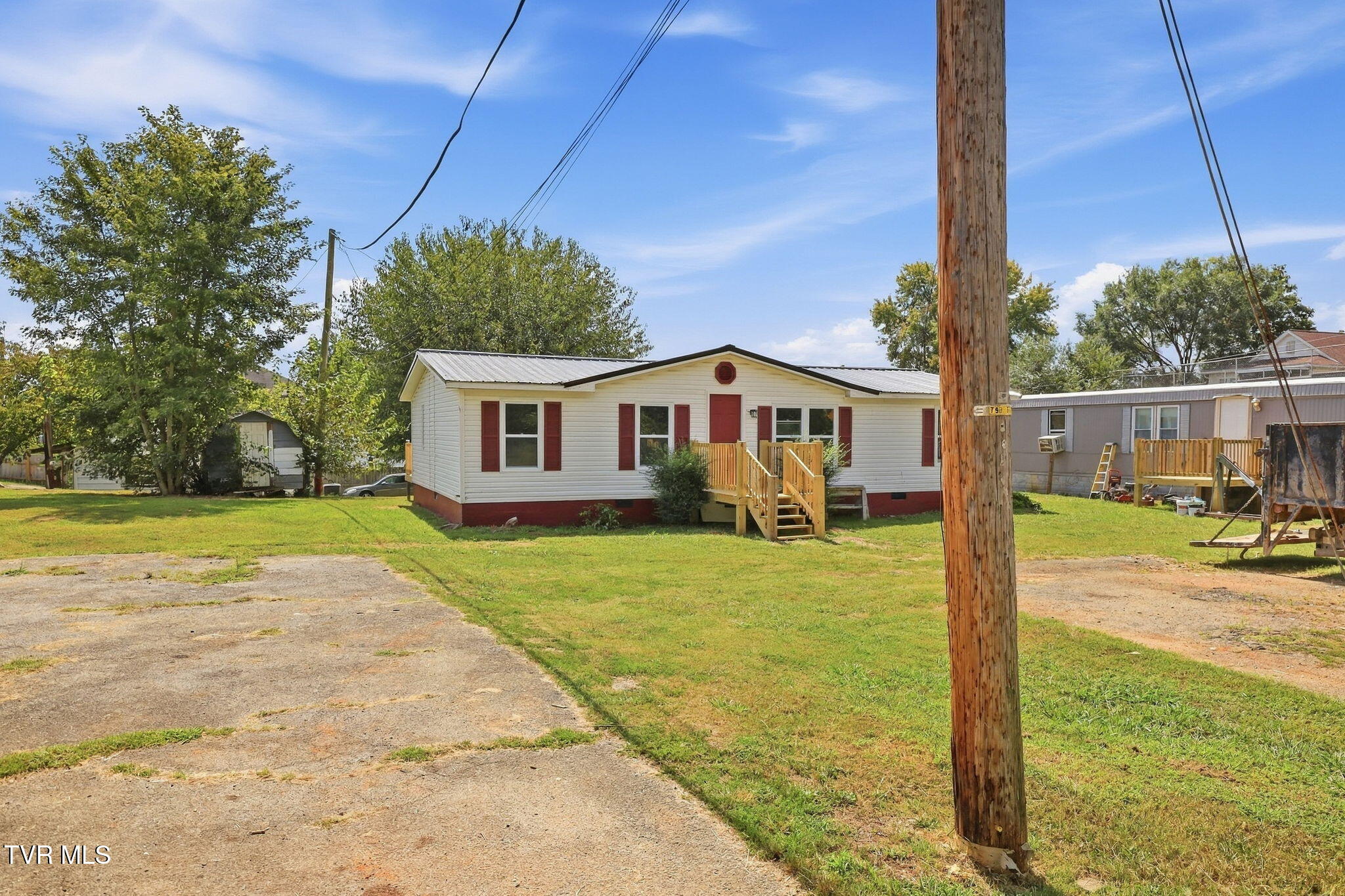 1138 Fairview Avenue Property Photo 3