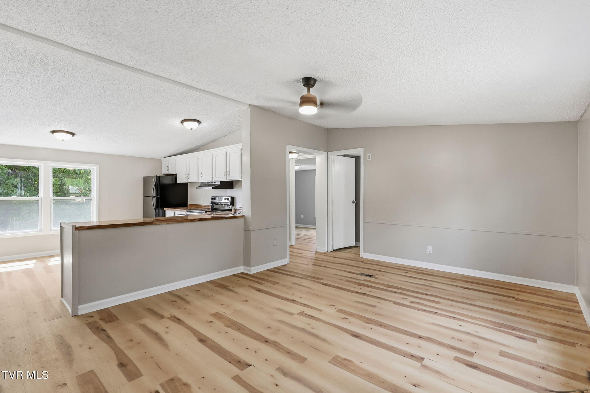 1138 Fairview Avenue Property Photo 8