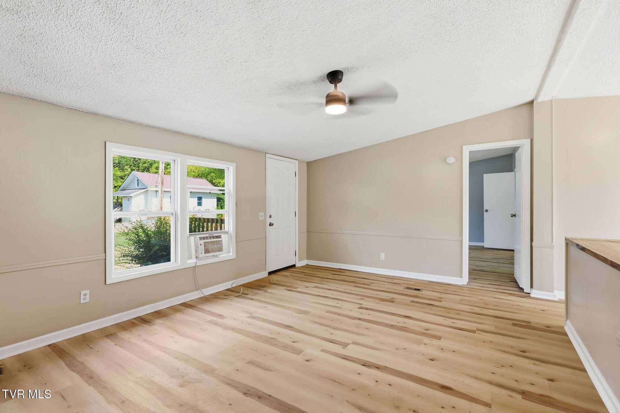 1138 Fairview Avenue Property Photo 12
