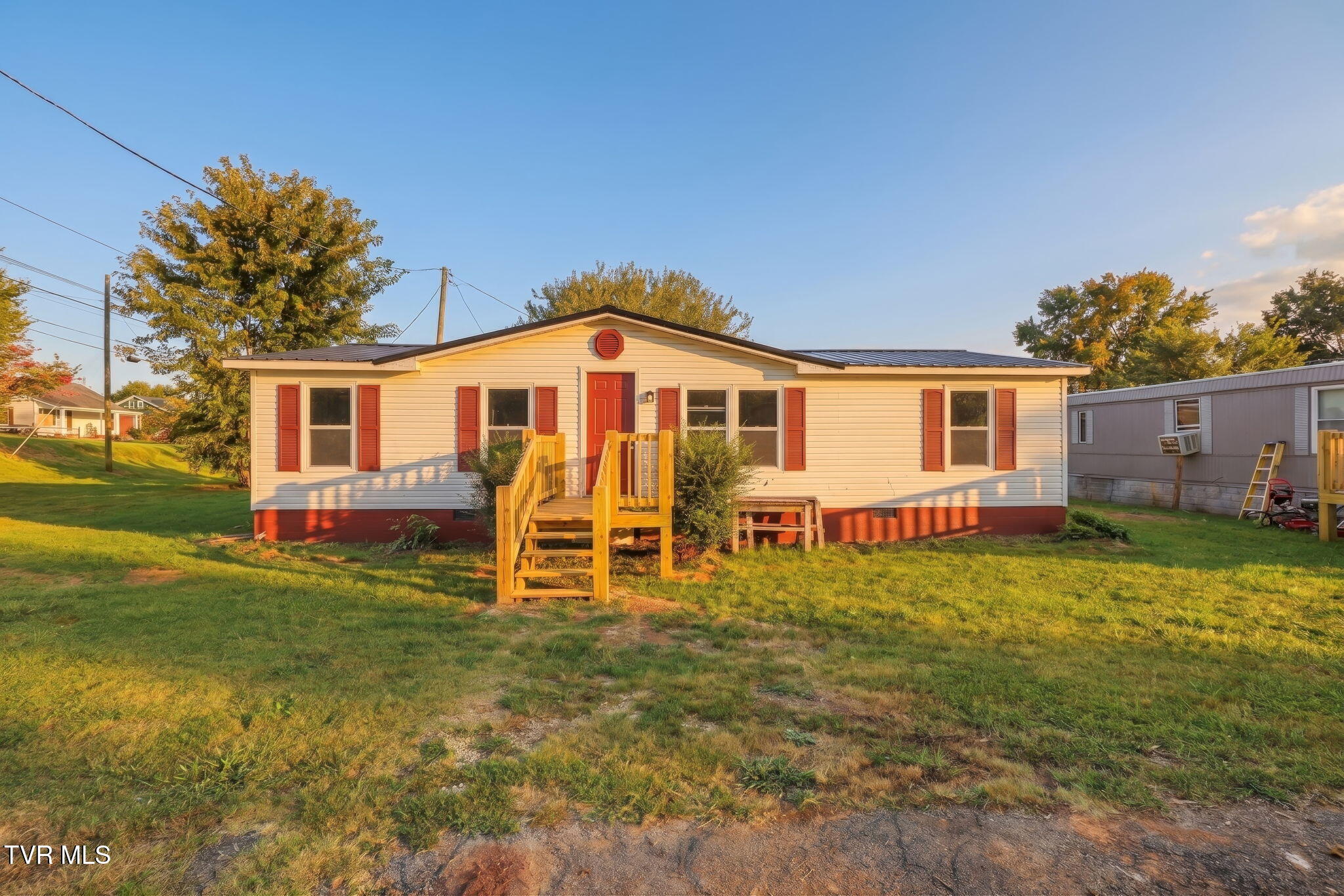 1138 Fairview Avenue Property Photo 1