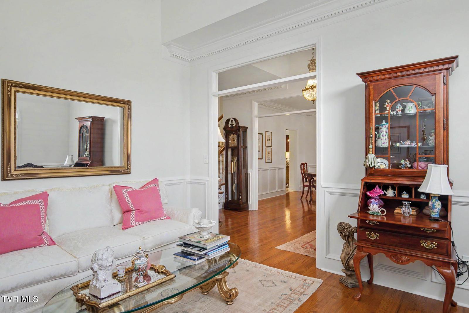 2021 Buckingham Court Property Photo 7