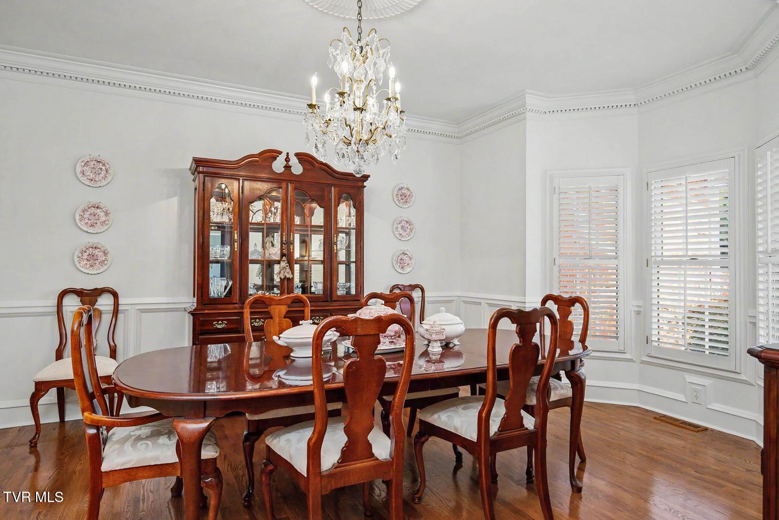 2021 Buckingham Court Property Photo 8