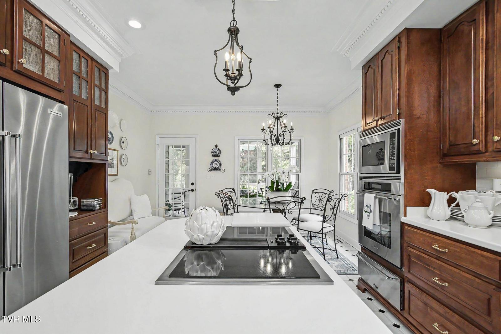 2021 Buckingham Court Property Photo 18