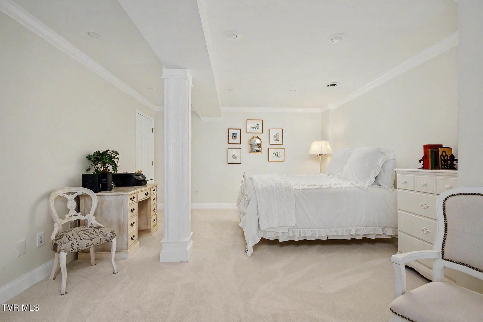 2021 Buckingham Court Property Photo 36