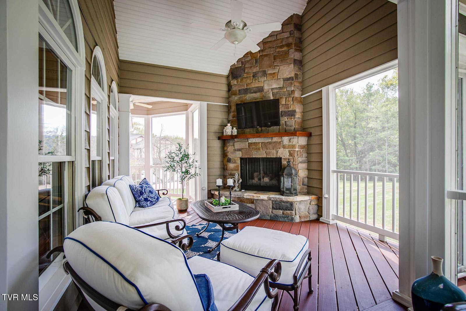 2021 Buckingham Court Property Photo 42