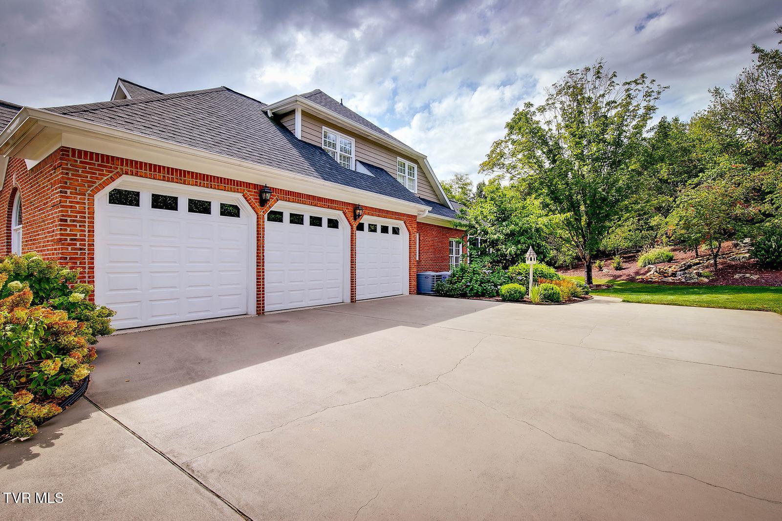 2021 Buckingham Court Property Photo 45