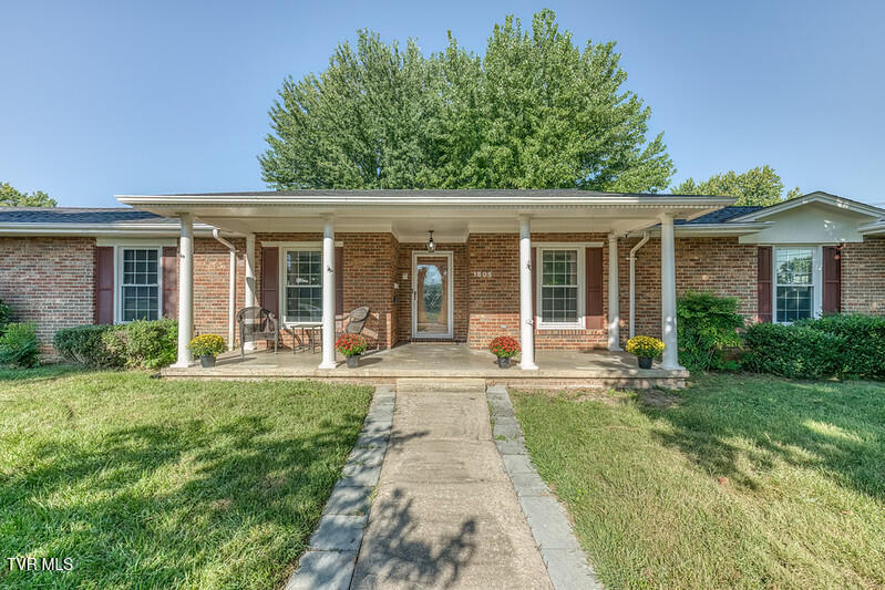 1805 Broadmoor Road Property Photo 1