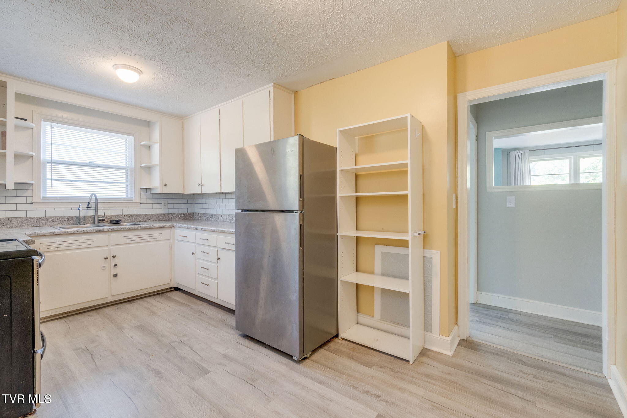 307 Walker Street Property Photo 10