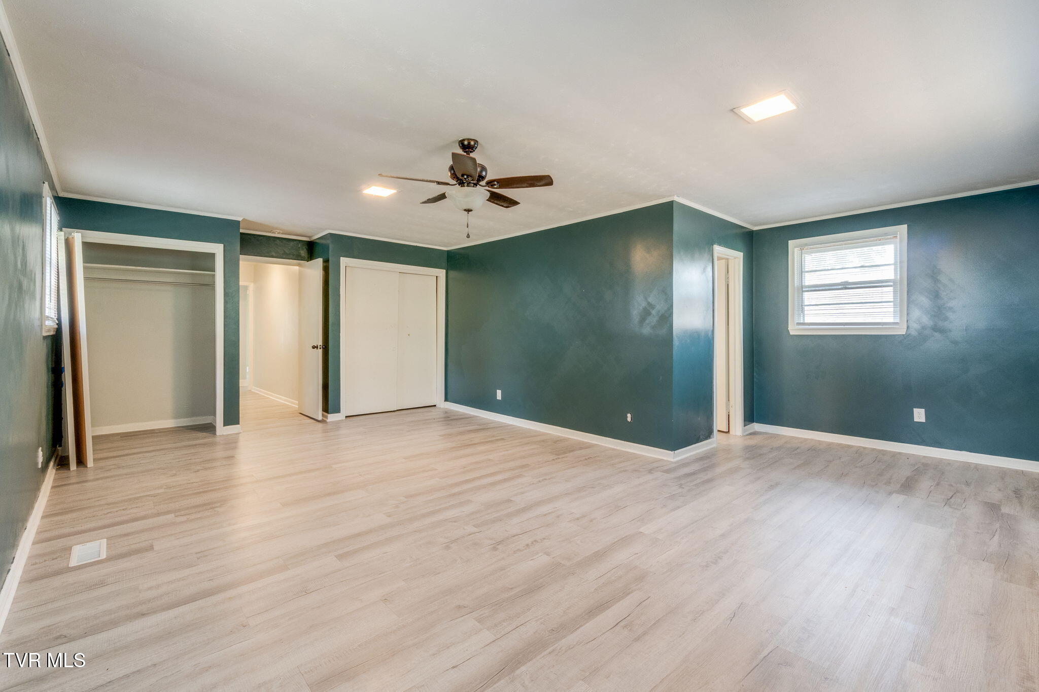 307 Walker Street Property Photo 15