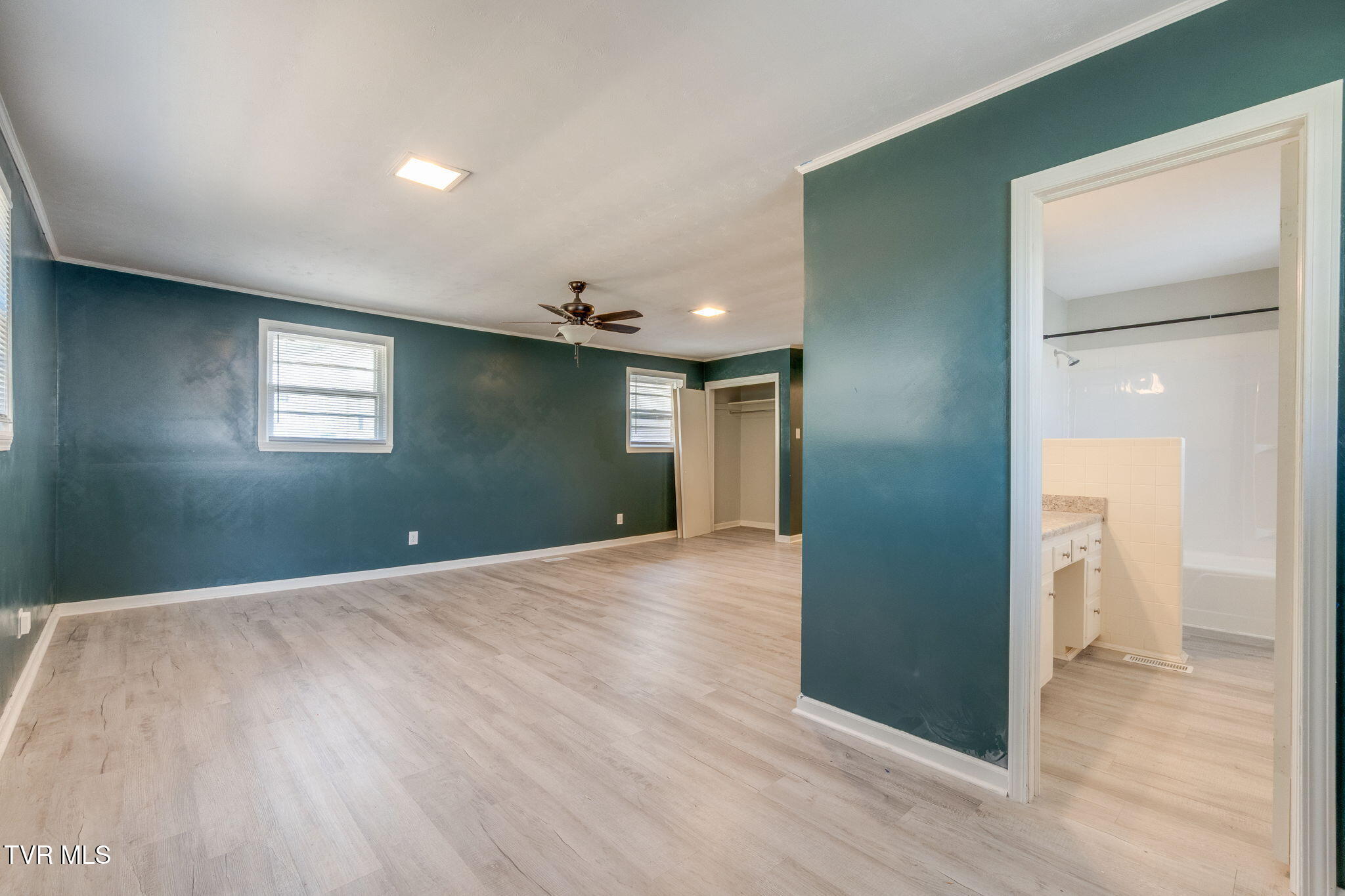 307 Walker Street Property Photo 16