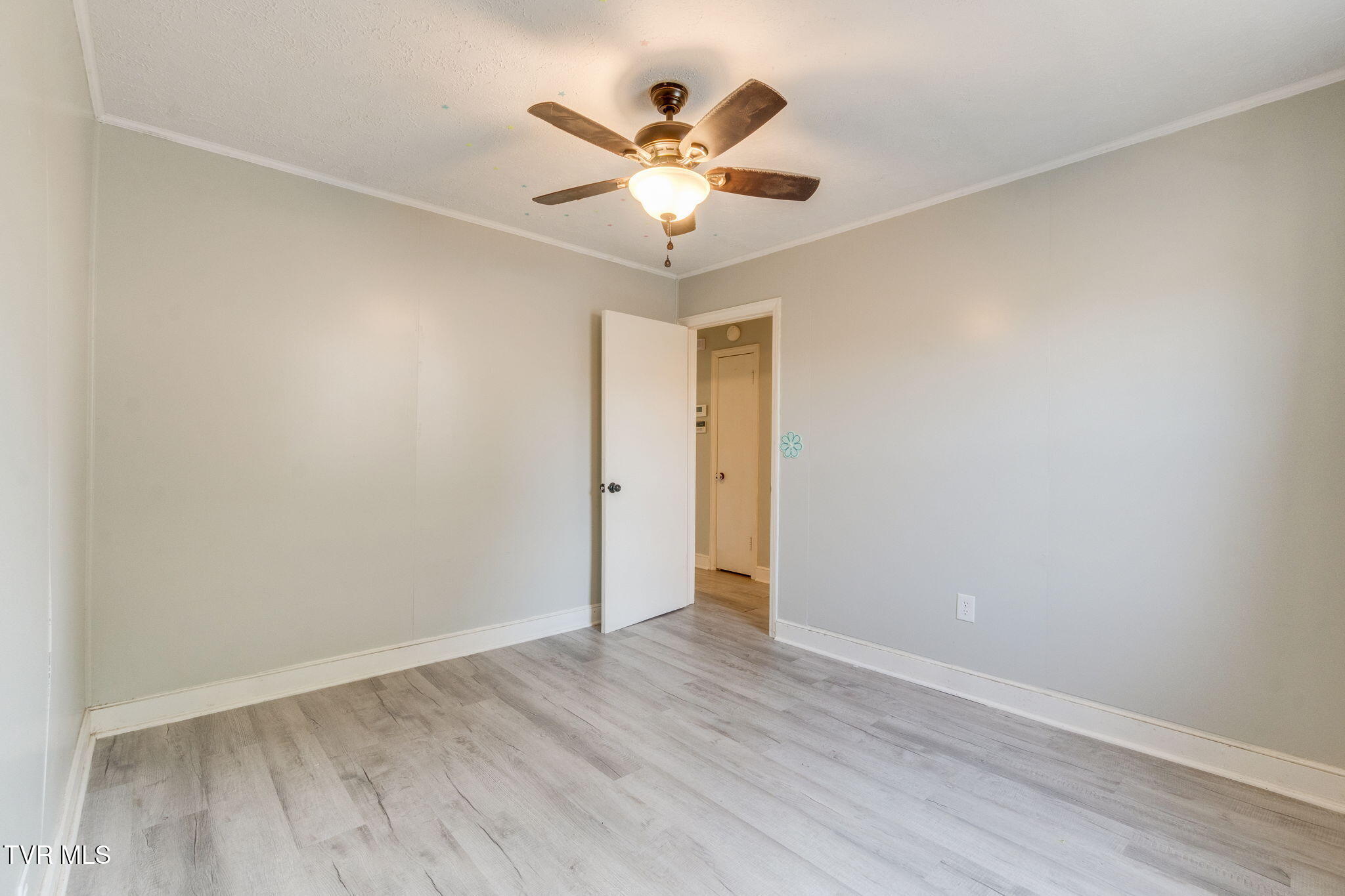 307 Walker Street Property Photo 26