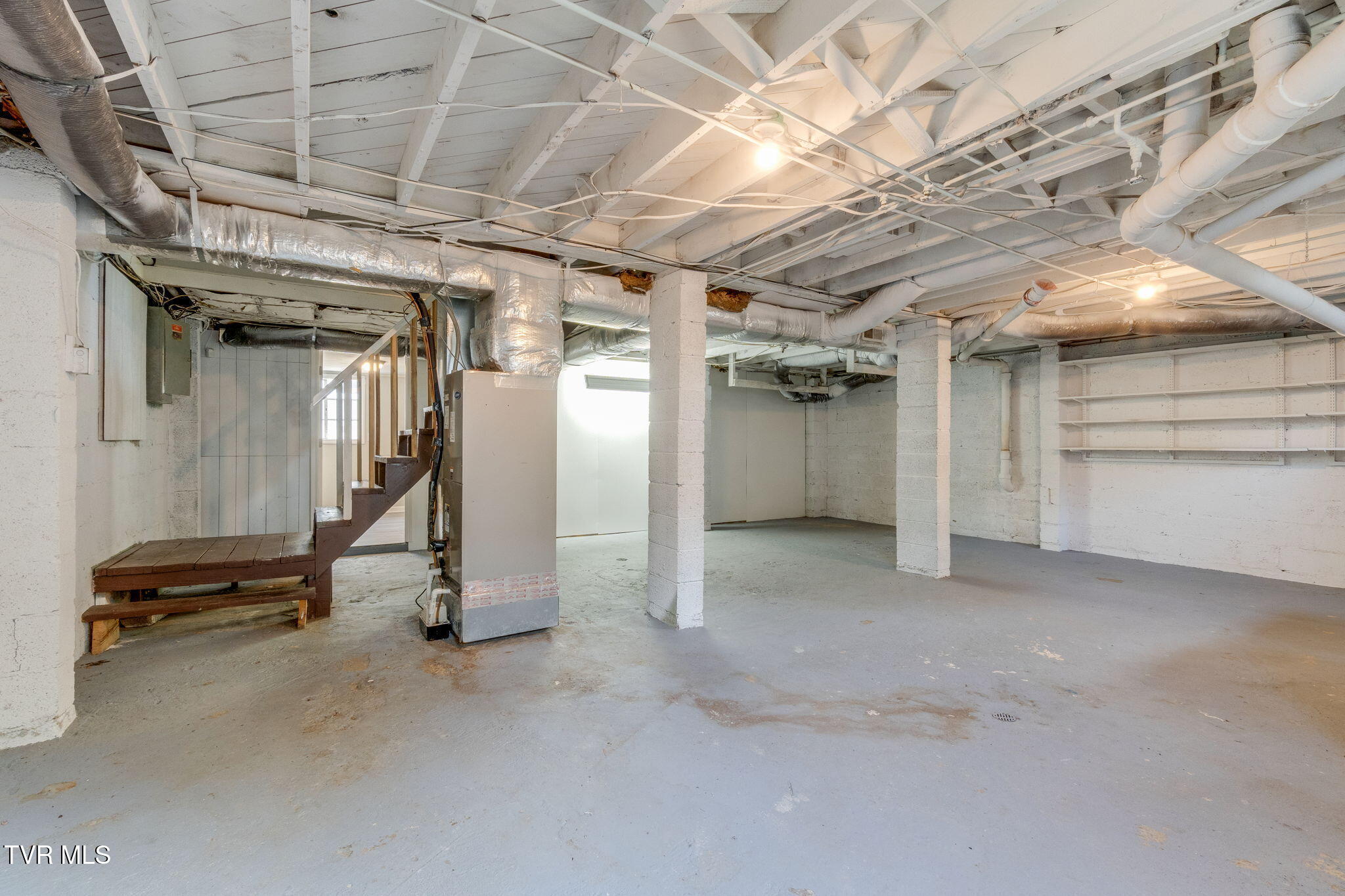 307 Walker Street Property Photo 27