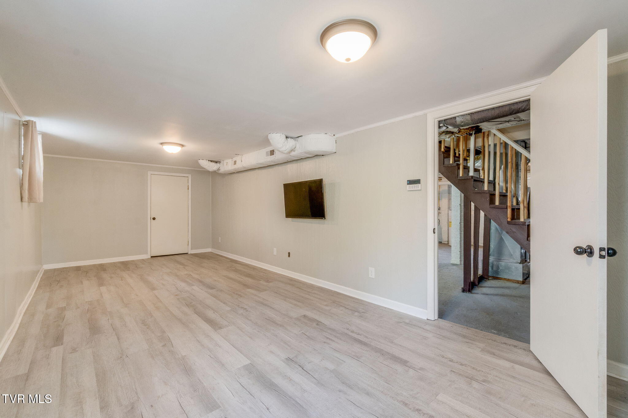307 Walker Street Property Photo 28
