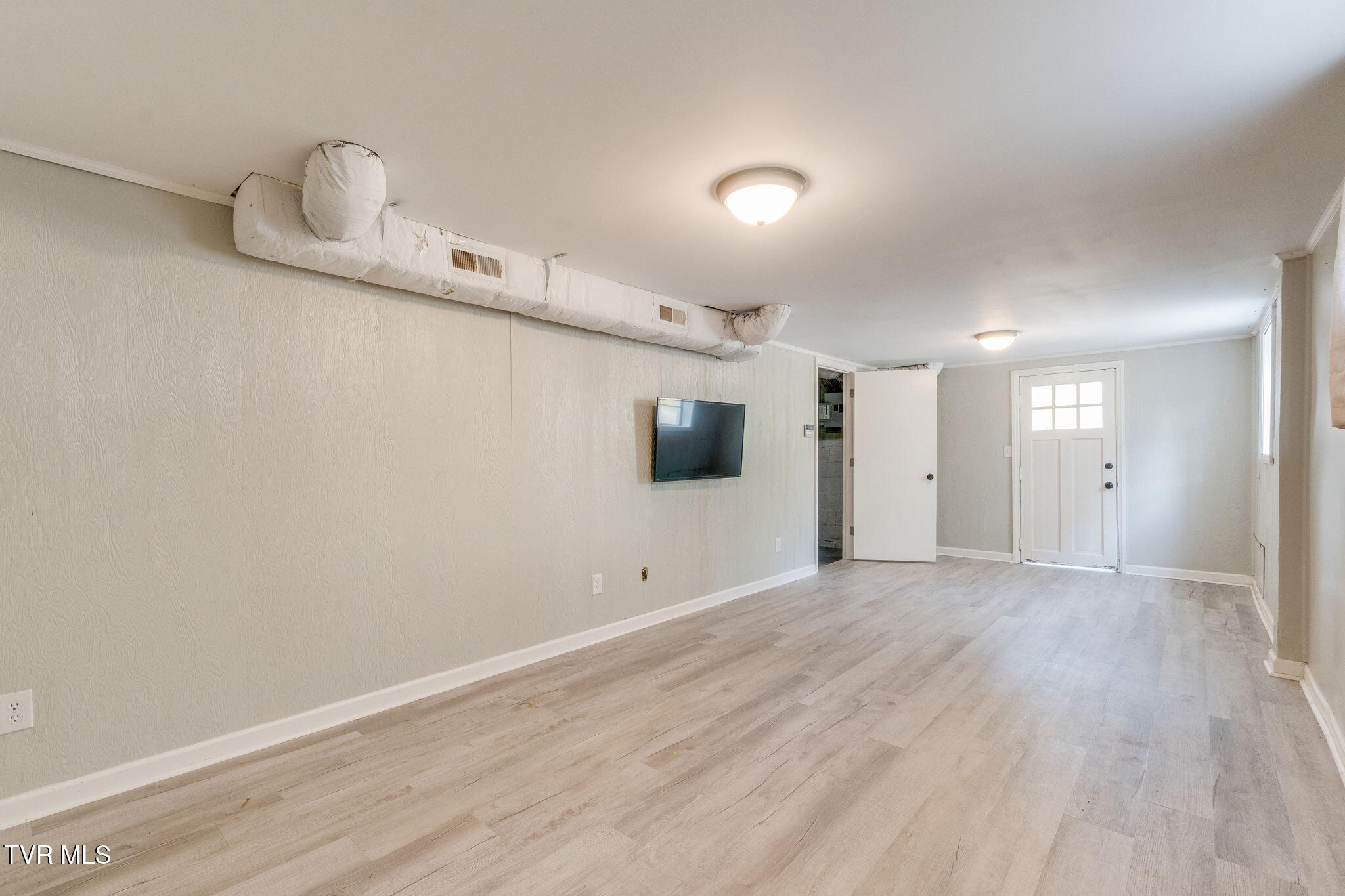307 Walker Street Property Photo 29