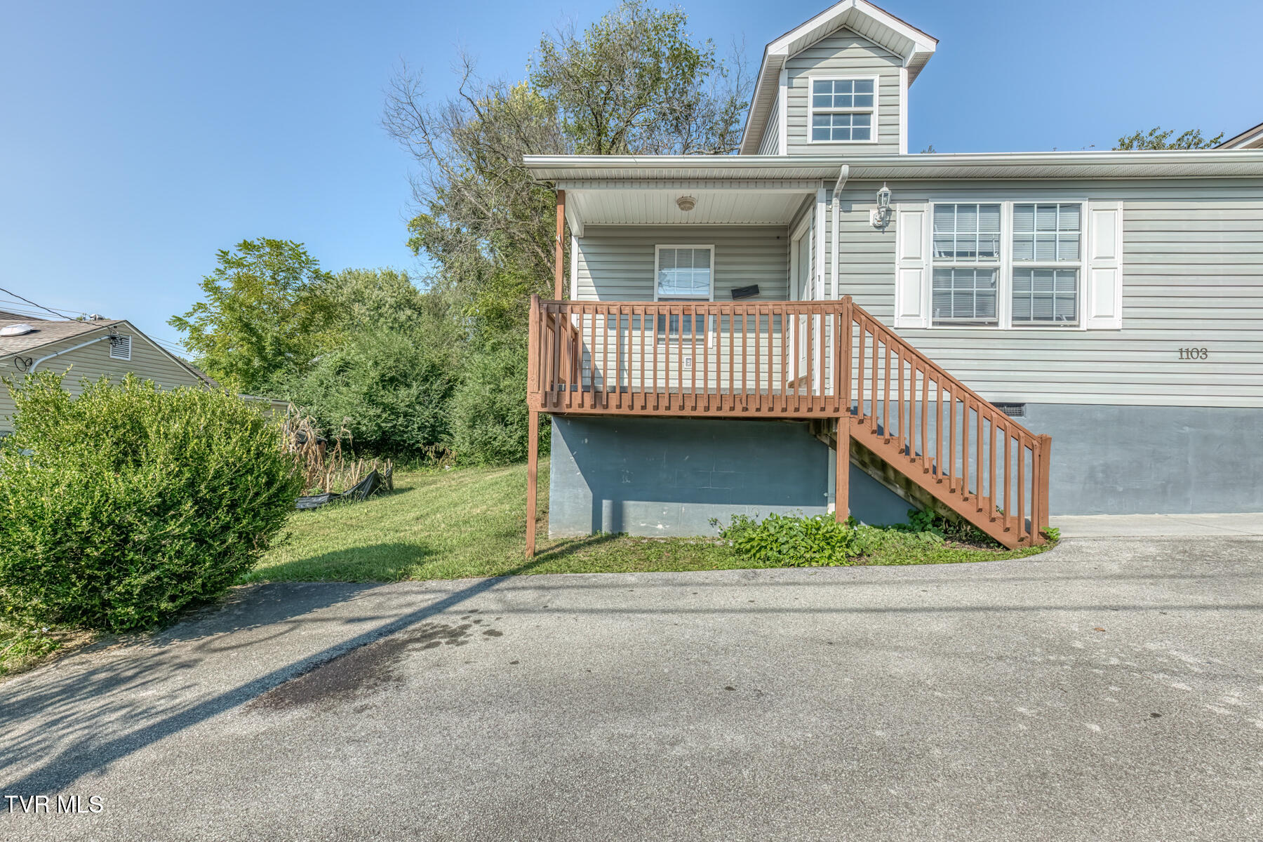 1103 High Street Property Photo 13