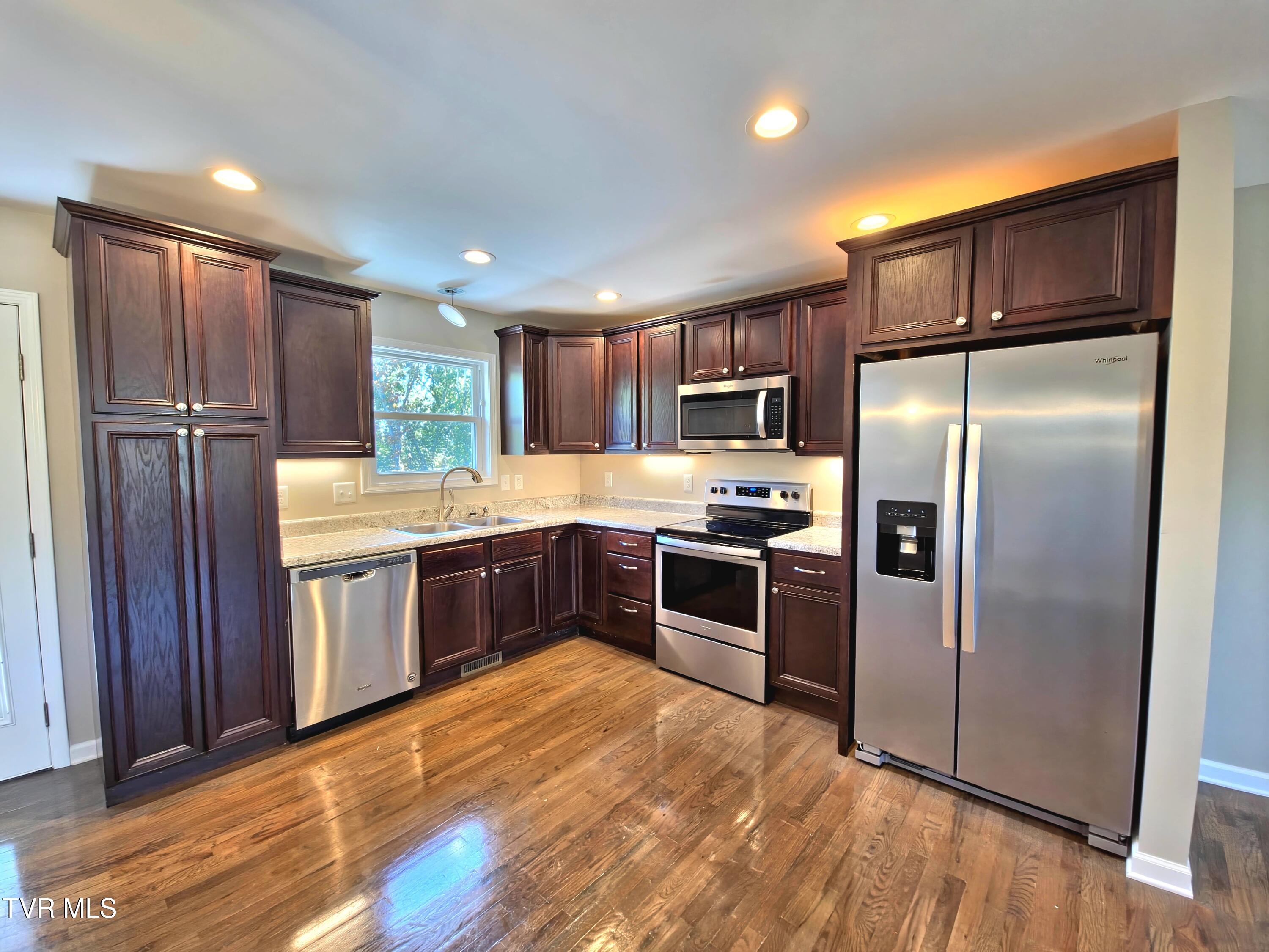 375 Ridgeway Road Property Photo 6
