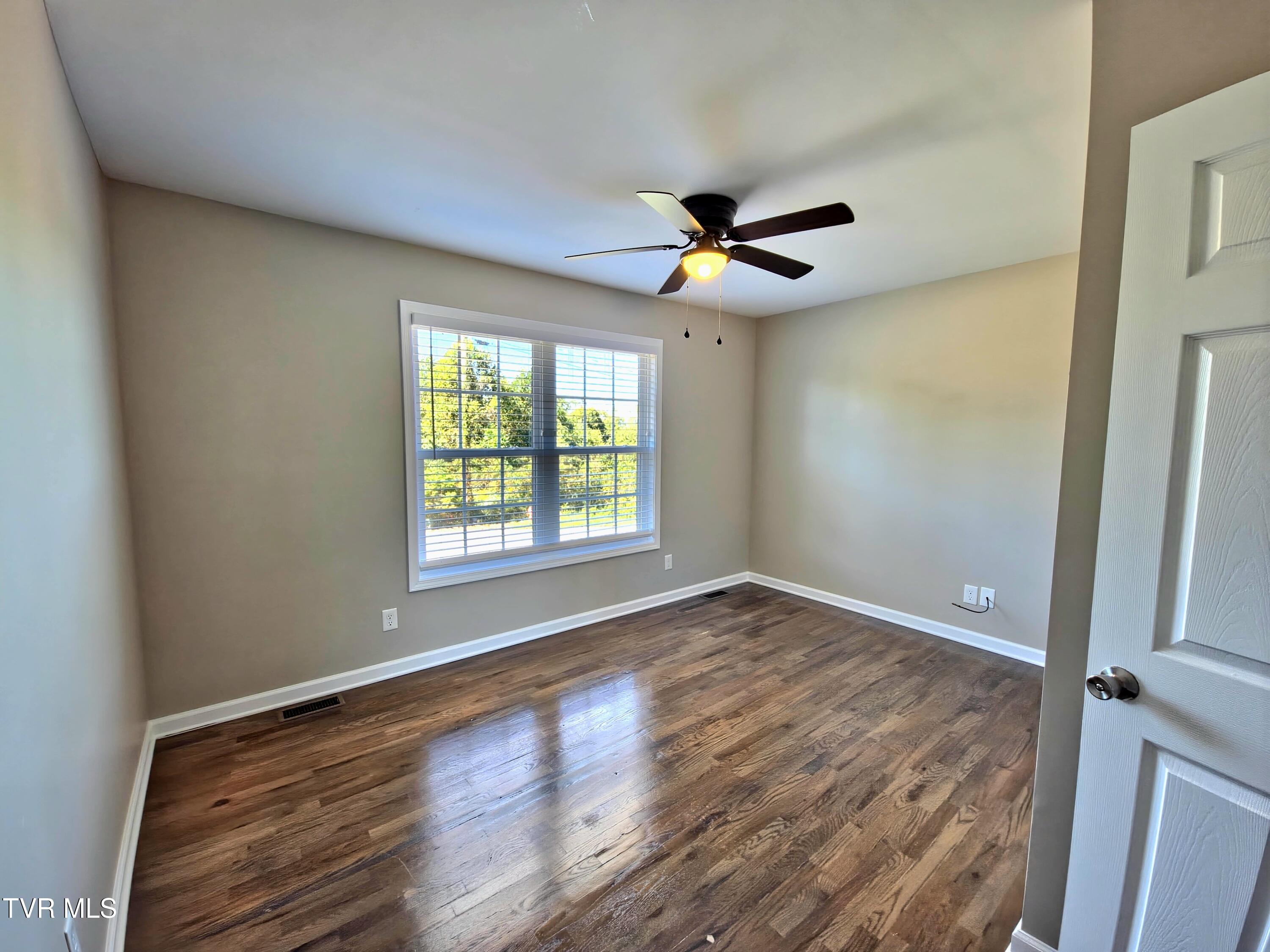 375 Ridgeway Road Property Photo 11