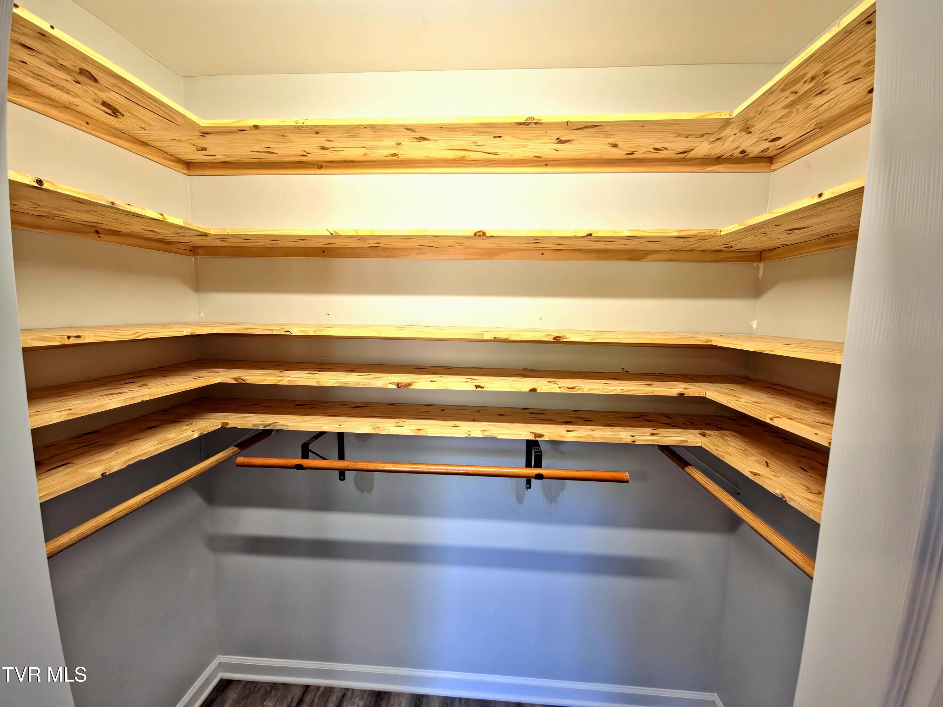 375 Ridgeway Road Property Photo 16