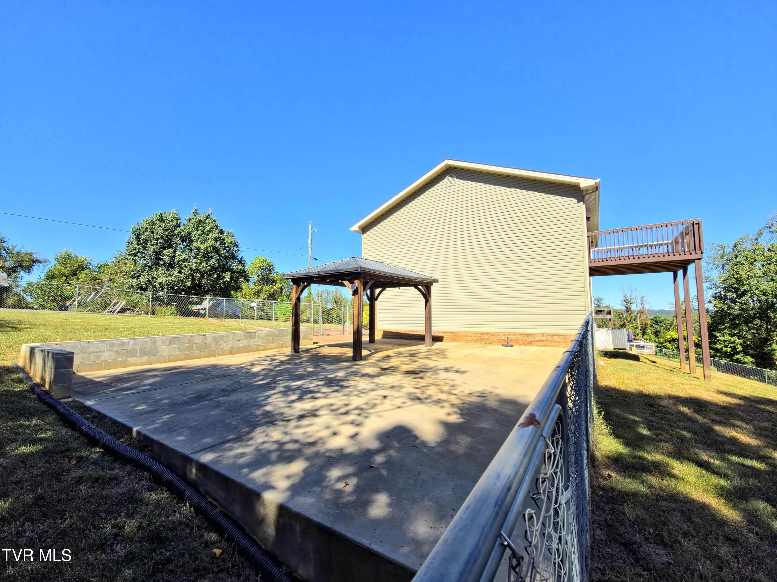 375 Ridgeway Road Property Photo 23