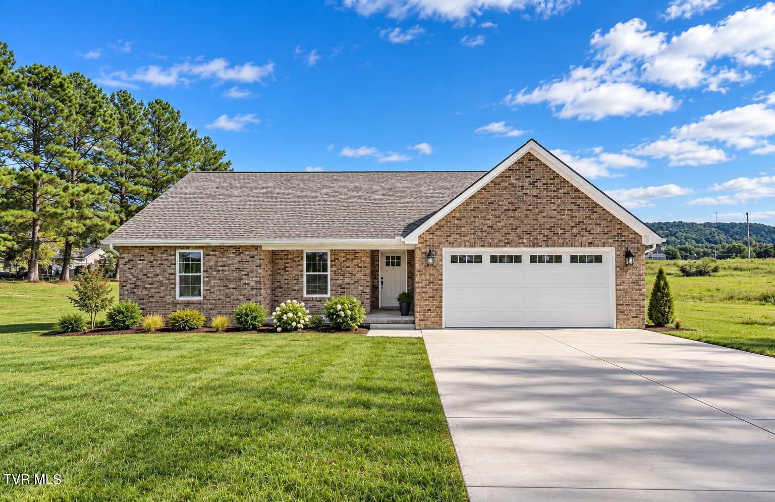3844 Lake Valley Drive Property Photo 2