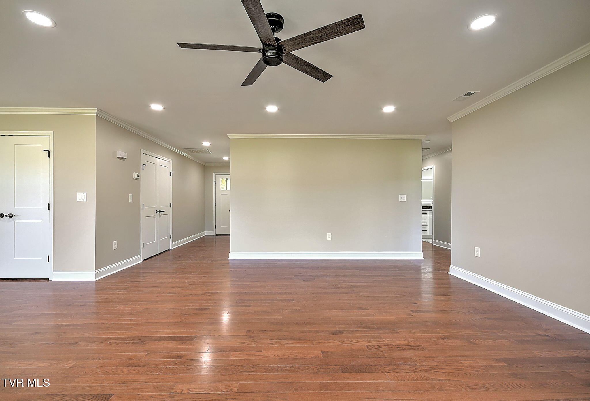 3844 Lake Valley Drive Property Photo 9