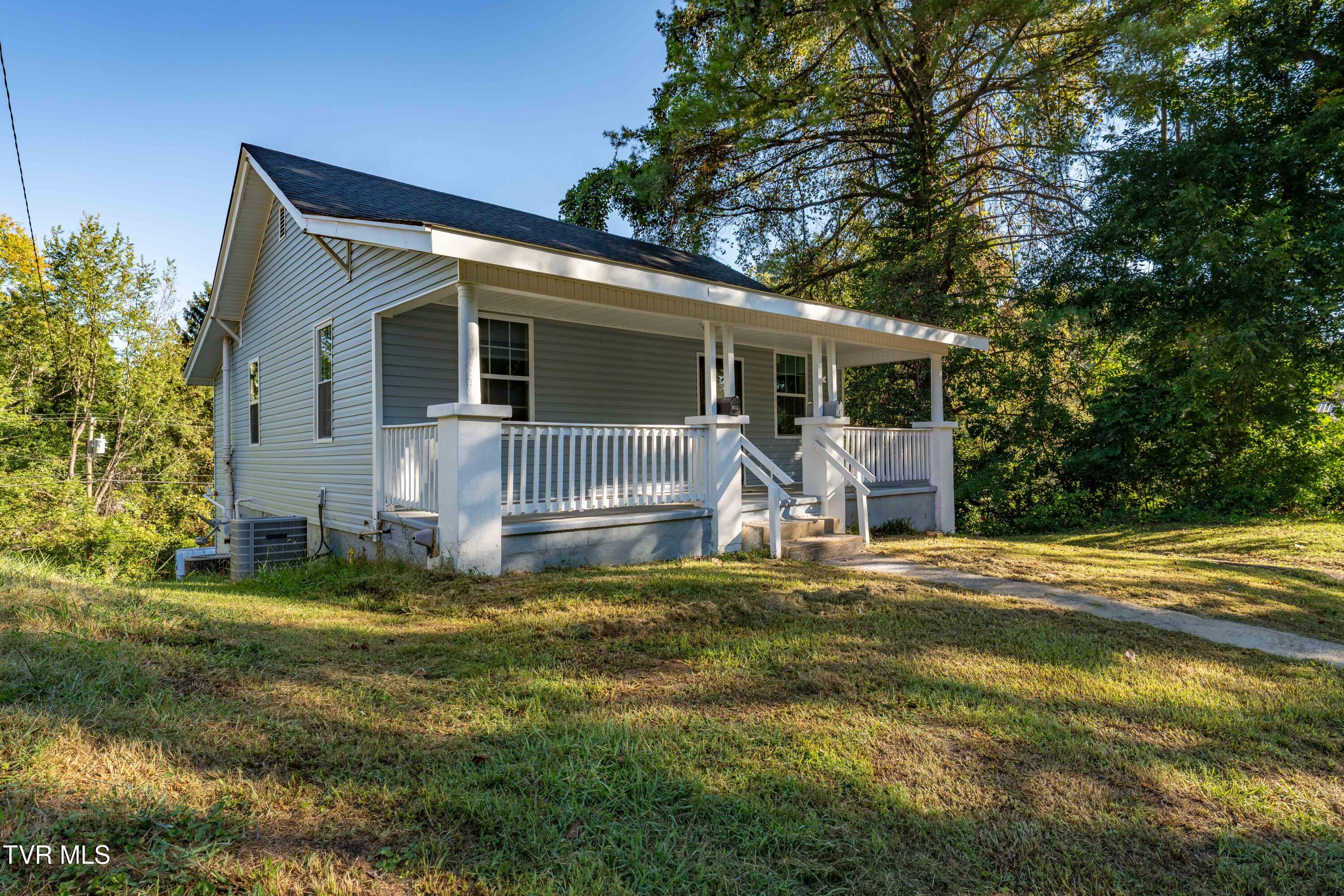 812 Hamilton Street Property Photo 2