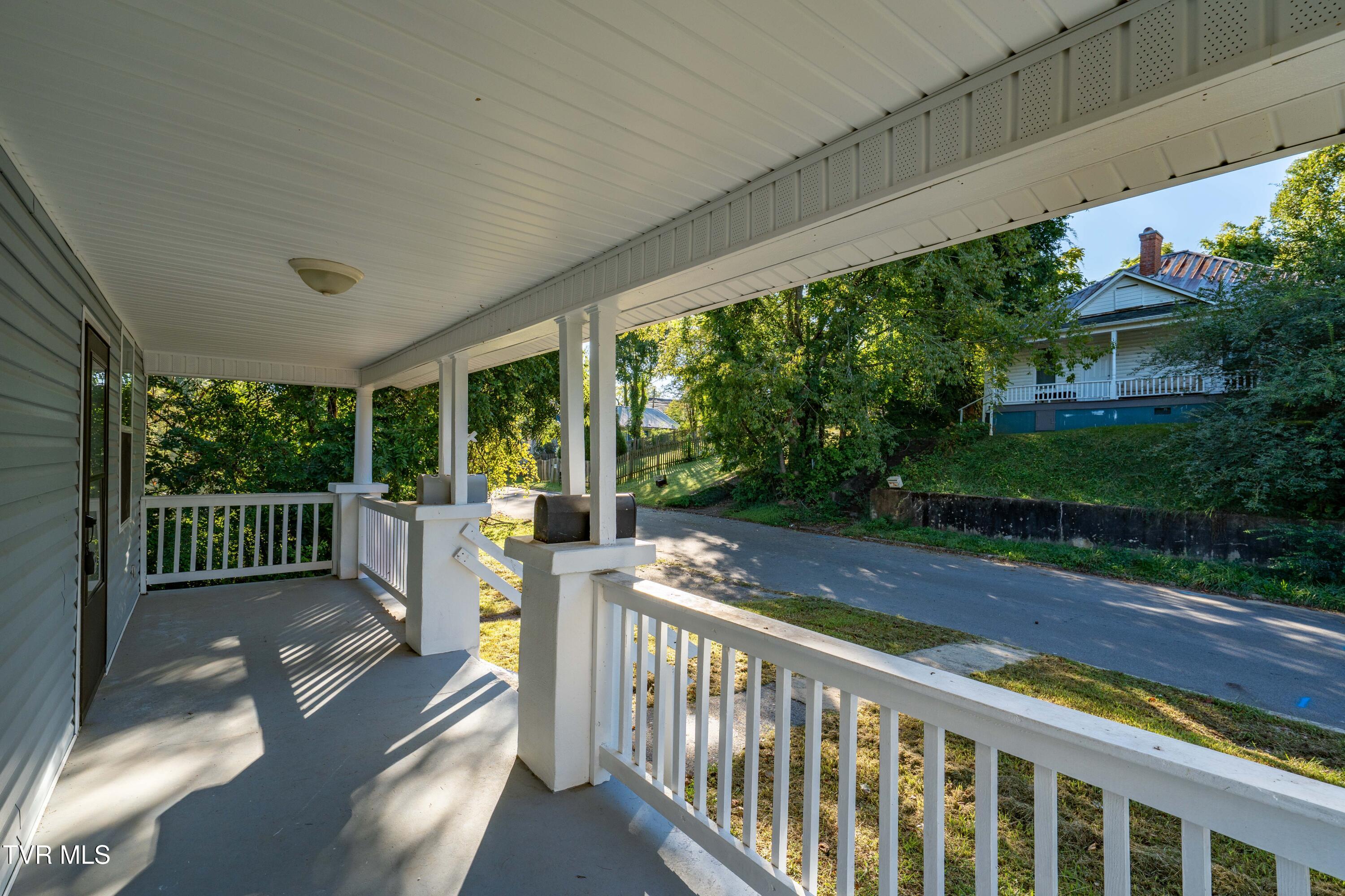 812 Hamilton Street Property Photo 7