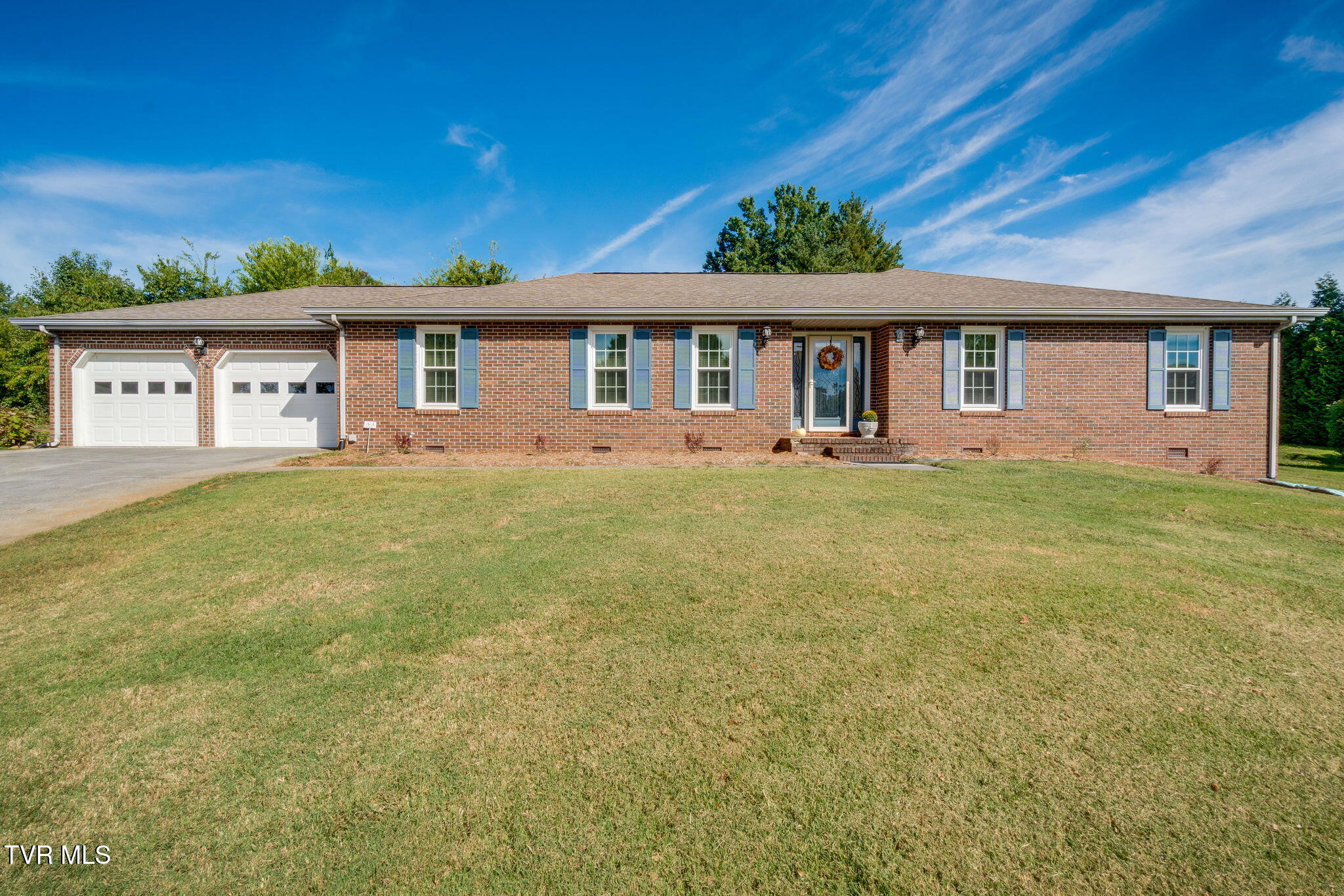 4 Royal Court Property Photo 1
