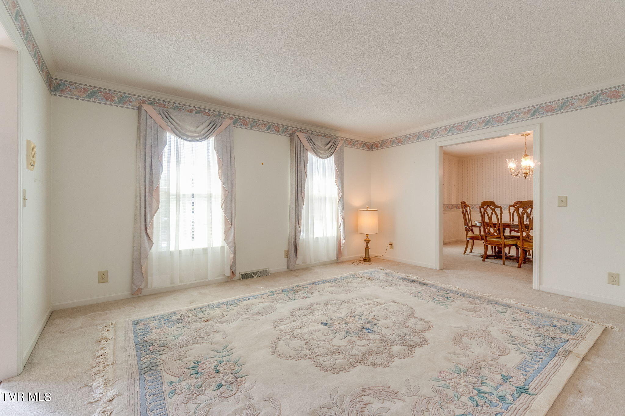 4 Royal Court Property Photo 8