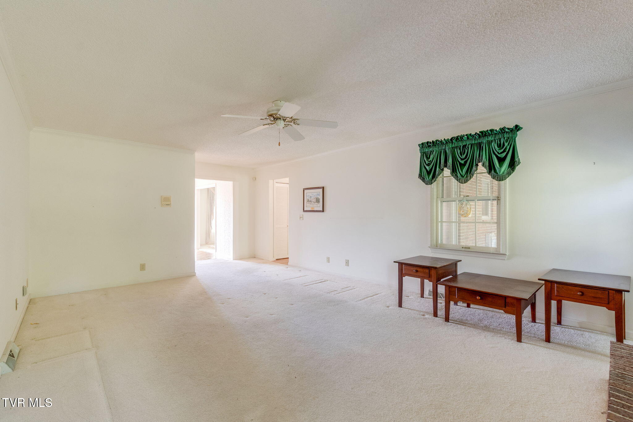 4 Royal Court Property Photo 19