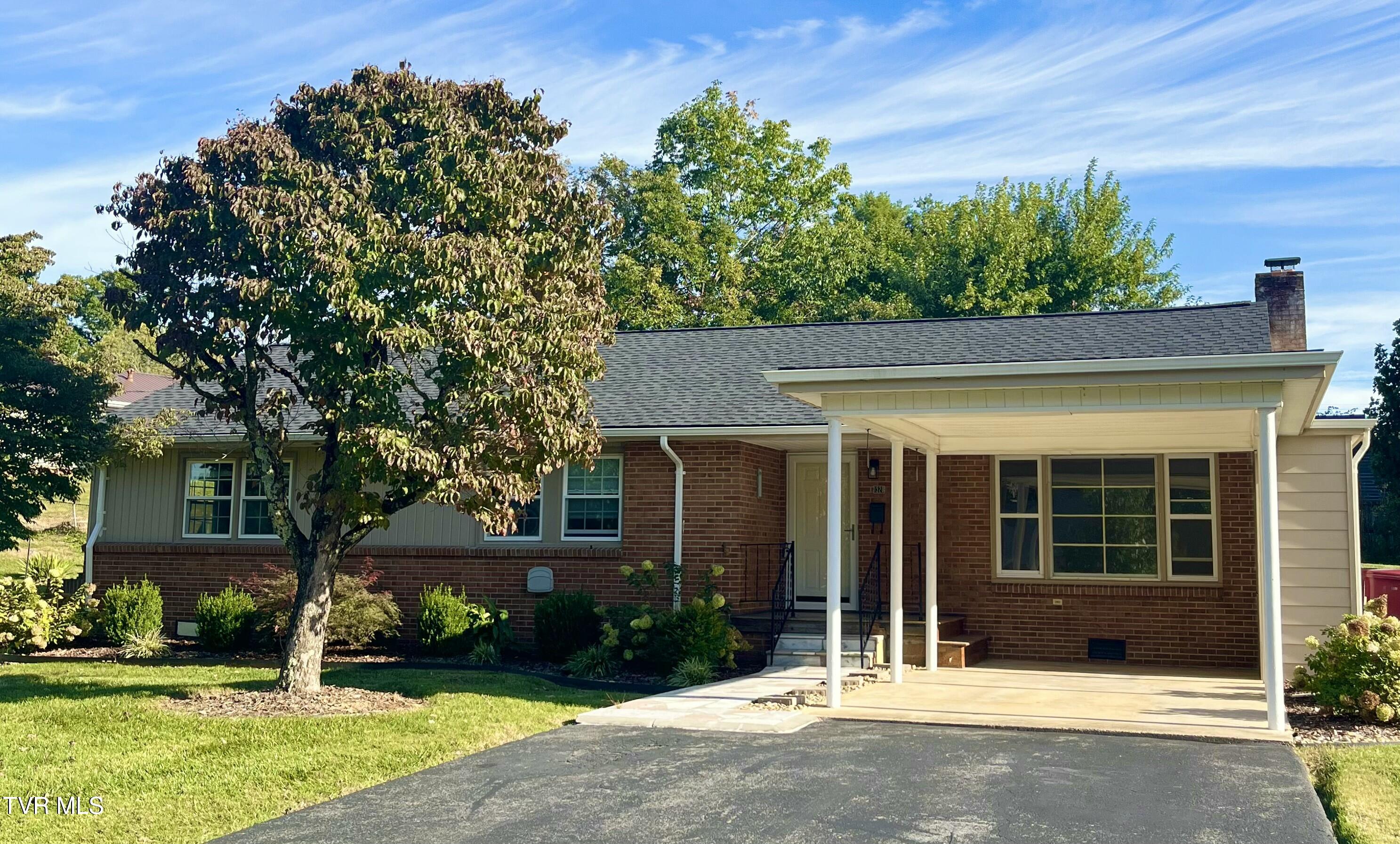 1320 Oxford Place Property Photo 1
