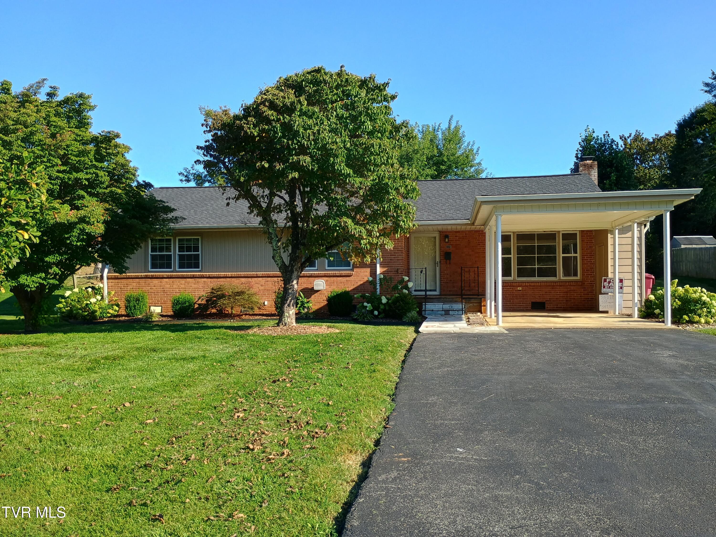 1320 Oxford Place Property Photo 6