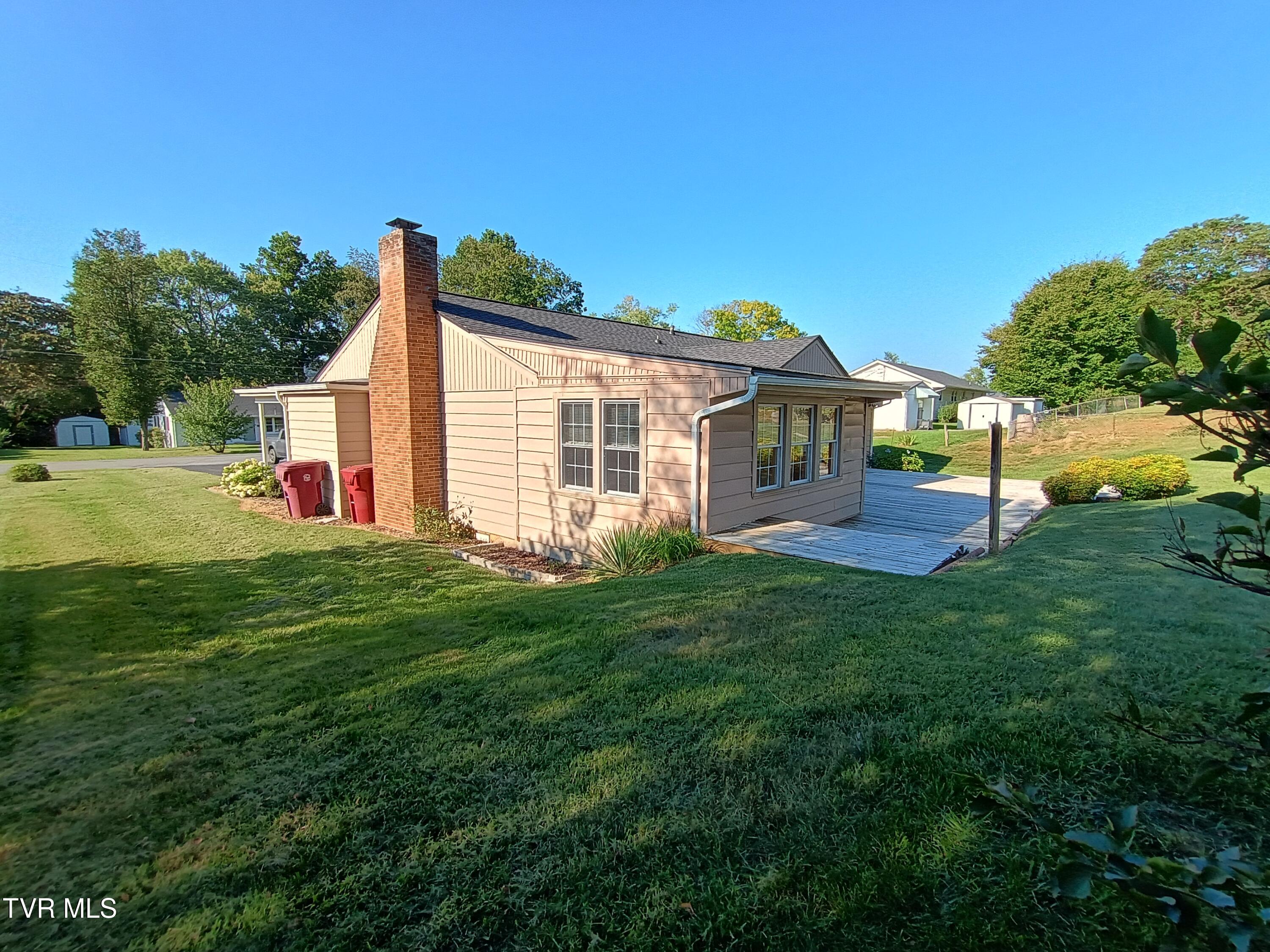 1320 Oxford Place Property Photo 9