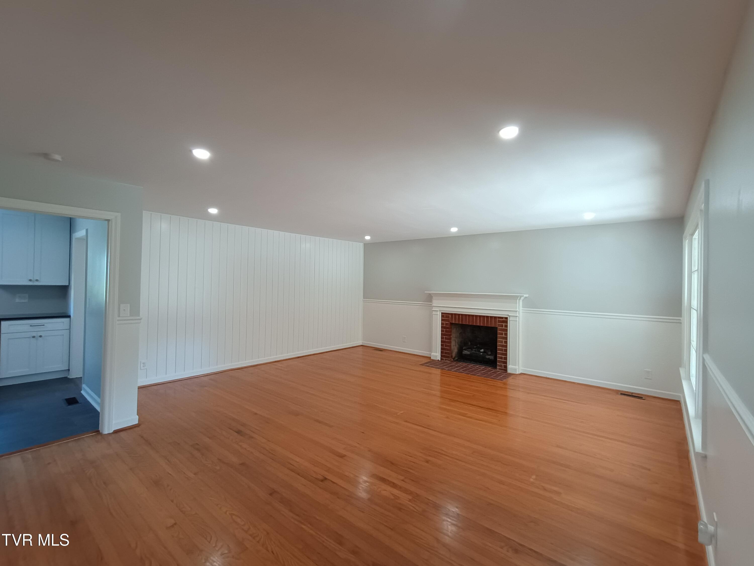 1320 Oxford Place Property Photo 11